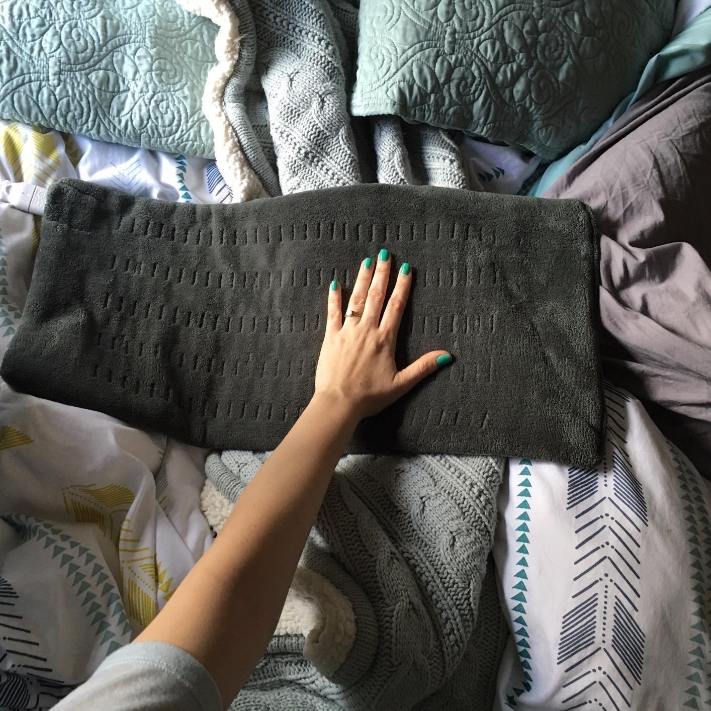 Sunbeam XL Heating Pad for Back Neck and Shoulder Pain Relief Auto Shut Off 6 Heat Settings Extra Large 12 x 24 Green Ideal for Muscle Aches and Arthritis Pain customer photo 1