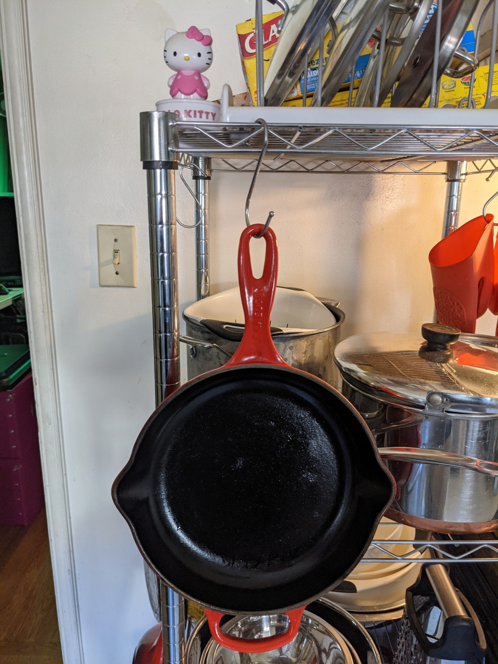 Le Creuset Signature Enameled Cast Iron Skillet 10.25 Inch customer photo 1