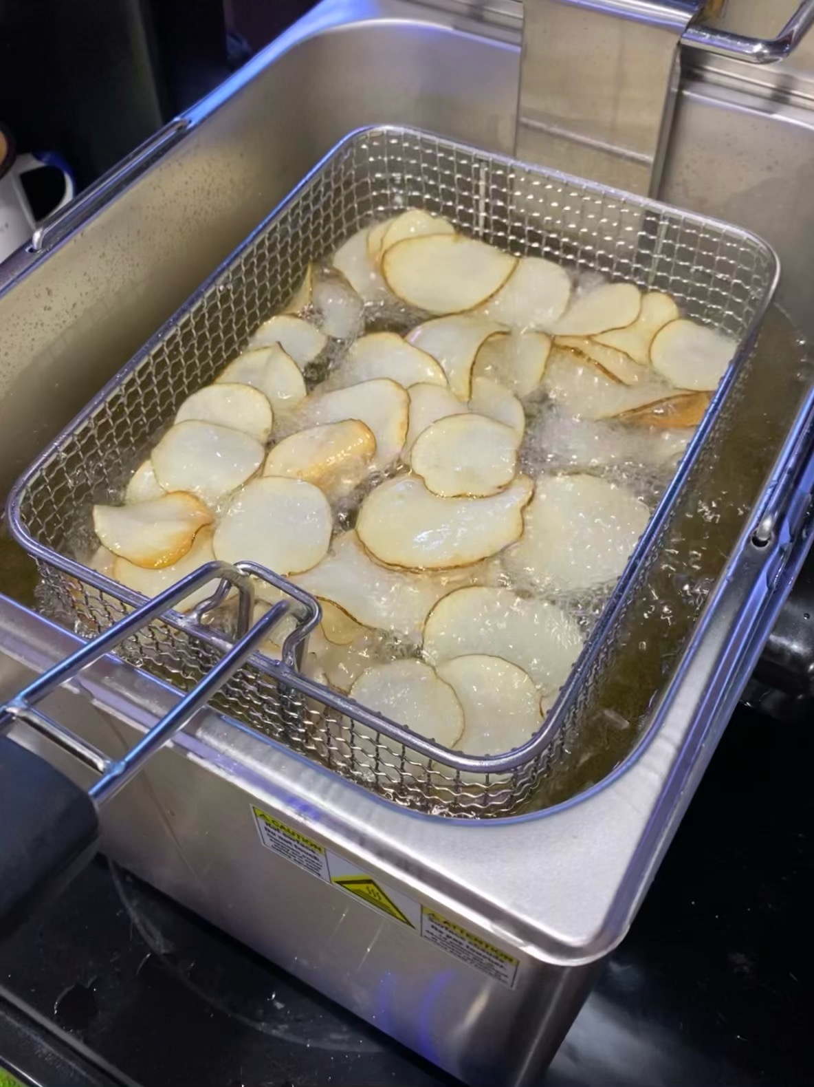 Winco Commercial-Grade Electric Countertop Deep Fryer, Dual Well, Silver customer photo 1