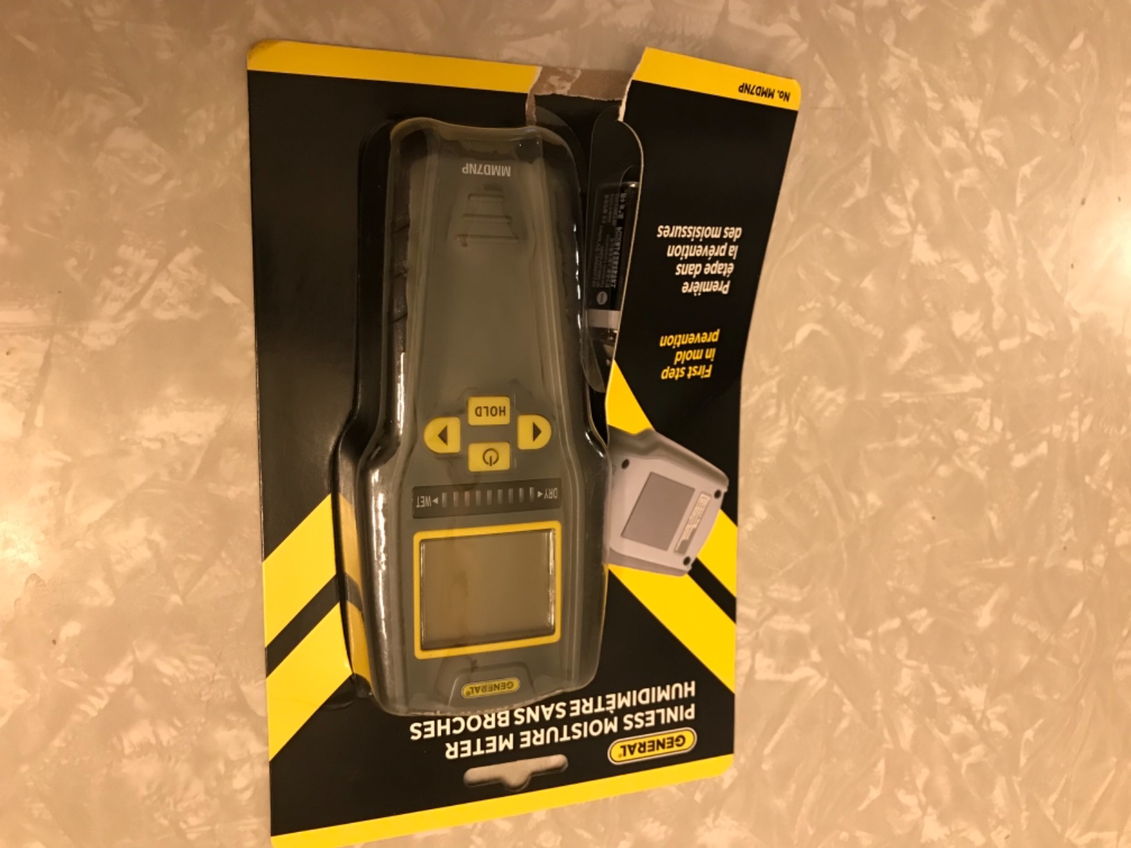 General Tools Digital Moisture Meter MMD7NP - Humidity Sensor- Pinless and Non-Invasive customer photo 3