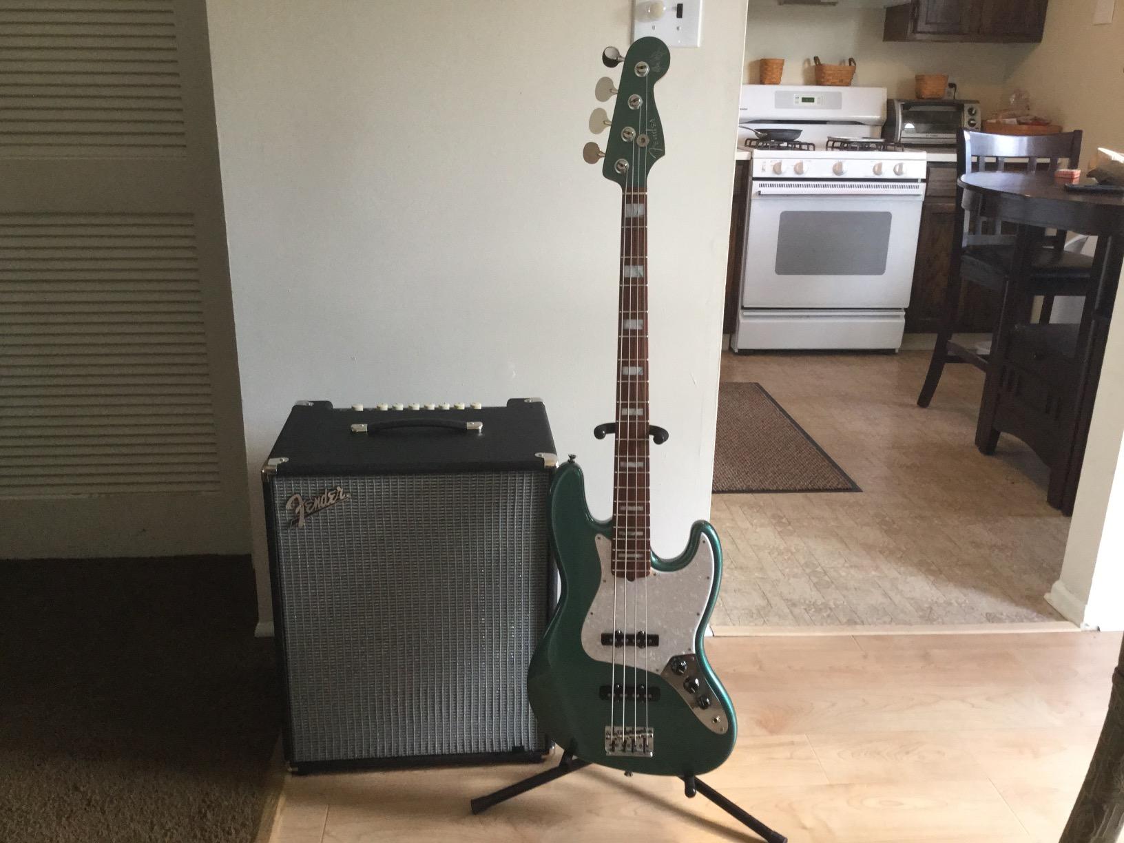 Fender Rumble 500 V3 Bass Amp for Bass Guitar, 500 Watts, with 2-Year Warranty 2x10 Inch Eminence Speakers with Compression Horn, Overdrive Circuit, Tone Voicing, Effects Loop and Direct XLR Output customer photo 1