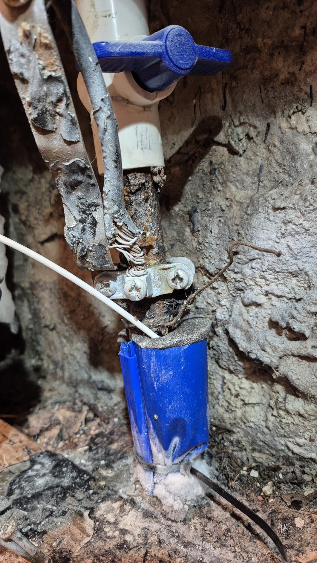 Arctic Hayes ZEK2 Aero Disposable Pipe Freeze Kit with 2 Freezing Jackets for Plumbing Installation, Repair & Maintenance. Freezes Plastic & Metal Pipes (8-28mm Diameter) customer photo 2