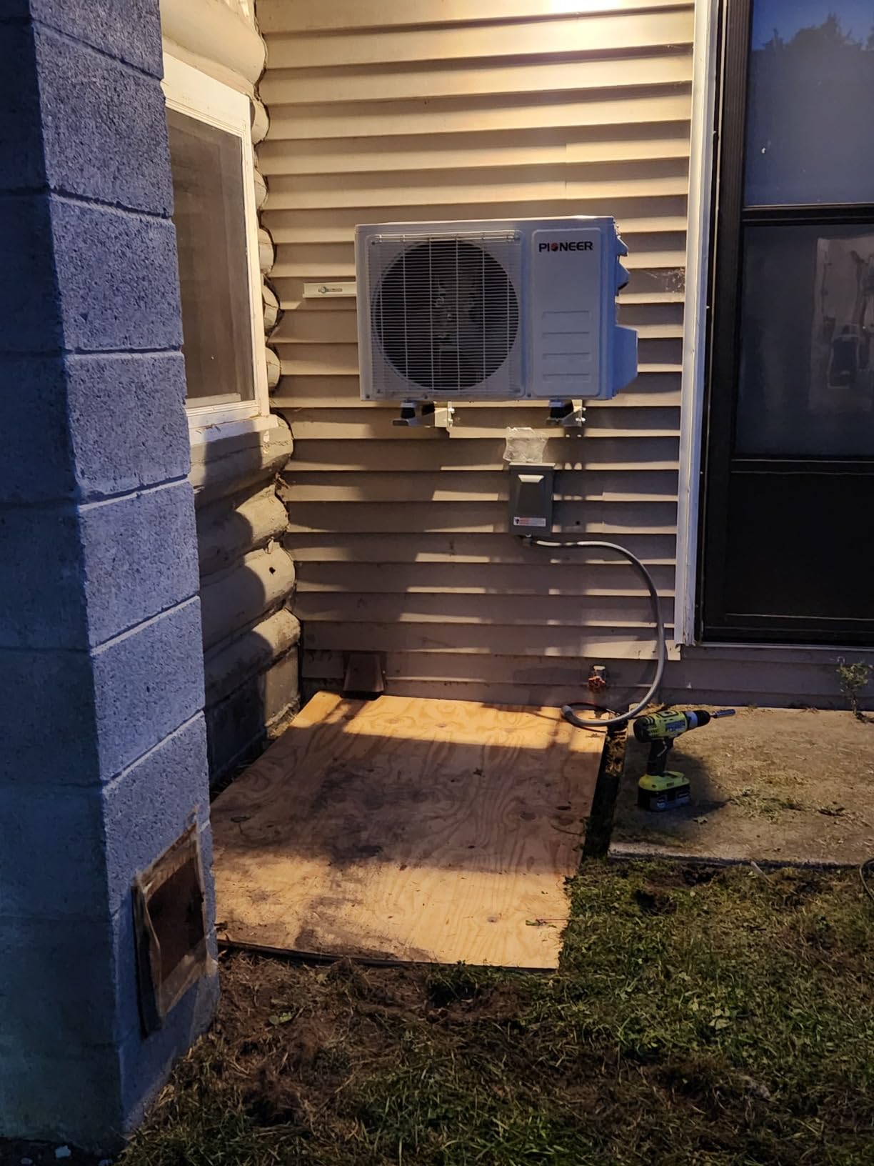 DuctlessAire Outdoor Wall Bracket - Mini Split Mounting Bracket - Ductless Air Conditioner Wall Mount (9000-36000 BTU) customer photo 2