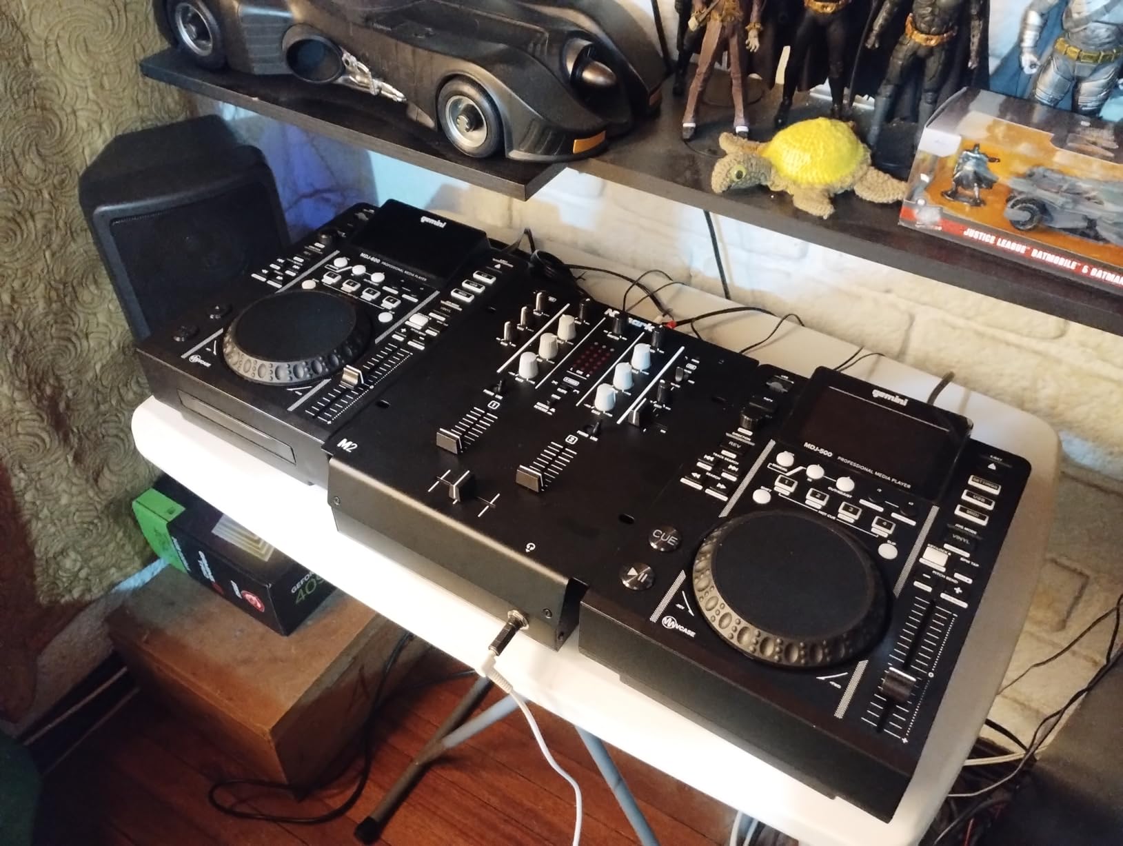 Numark M2 2-Channel Scratch DJ Mixer customer photo 2