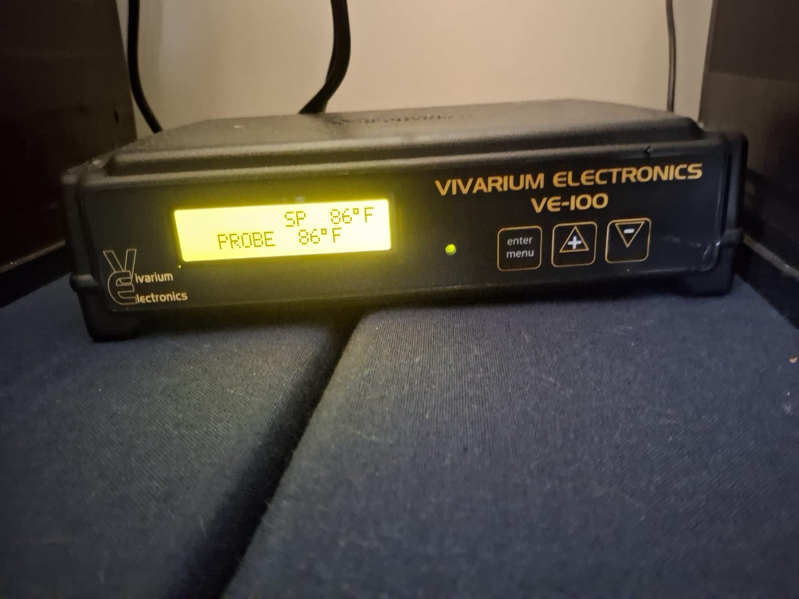VE-100 Digital On/Off Thermostat (Vivarium Electronics) customer photo 1
