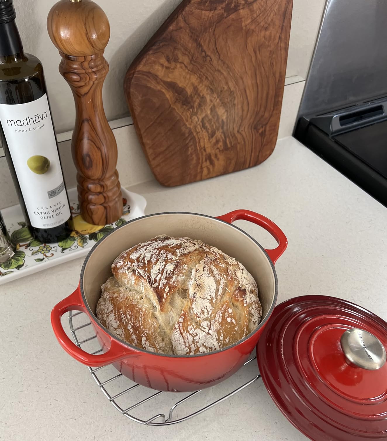 Le Creuset Enameled Cast Iron Signature Round Dutch Oven, 7.25 qt., Cerise customer photo 2