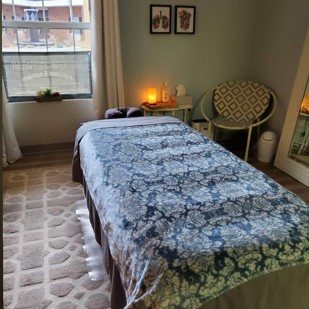 Sierra Comfort Standard Electric Lift Massage Table customer photo 1