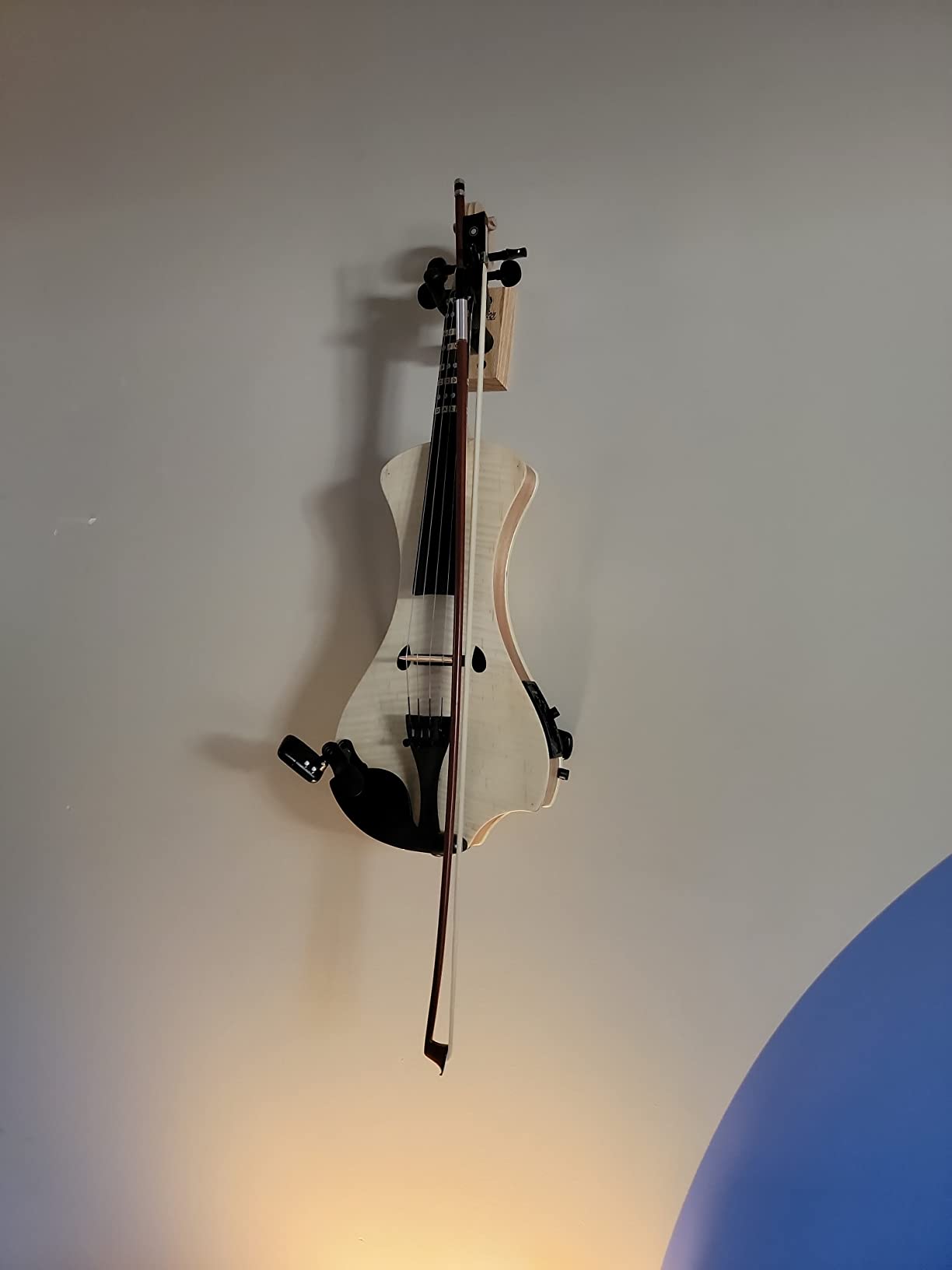 Electric Violin Bunnel NEXT (CLEAR) Outfit 4/4 Full Size (NATURAL) - Carrying Case and Accessories Included - Mini Amp - Headphone Jack - with Piezo Ceramic Pick-up By Kennedy Violins customer photo 1