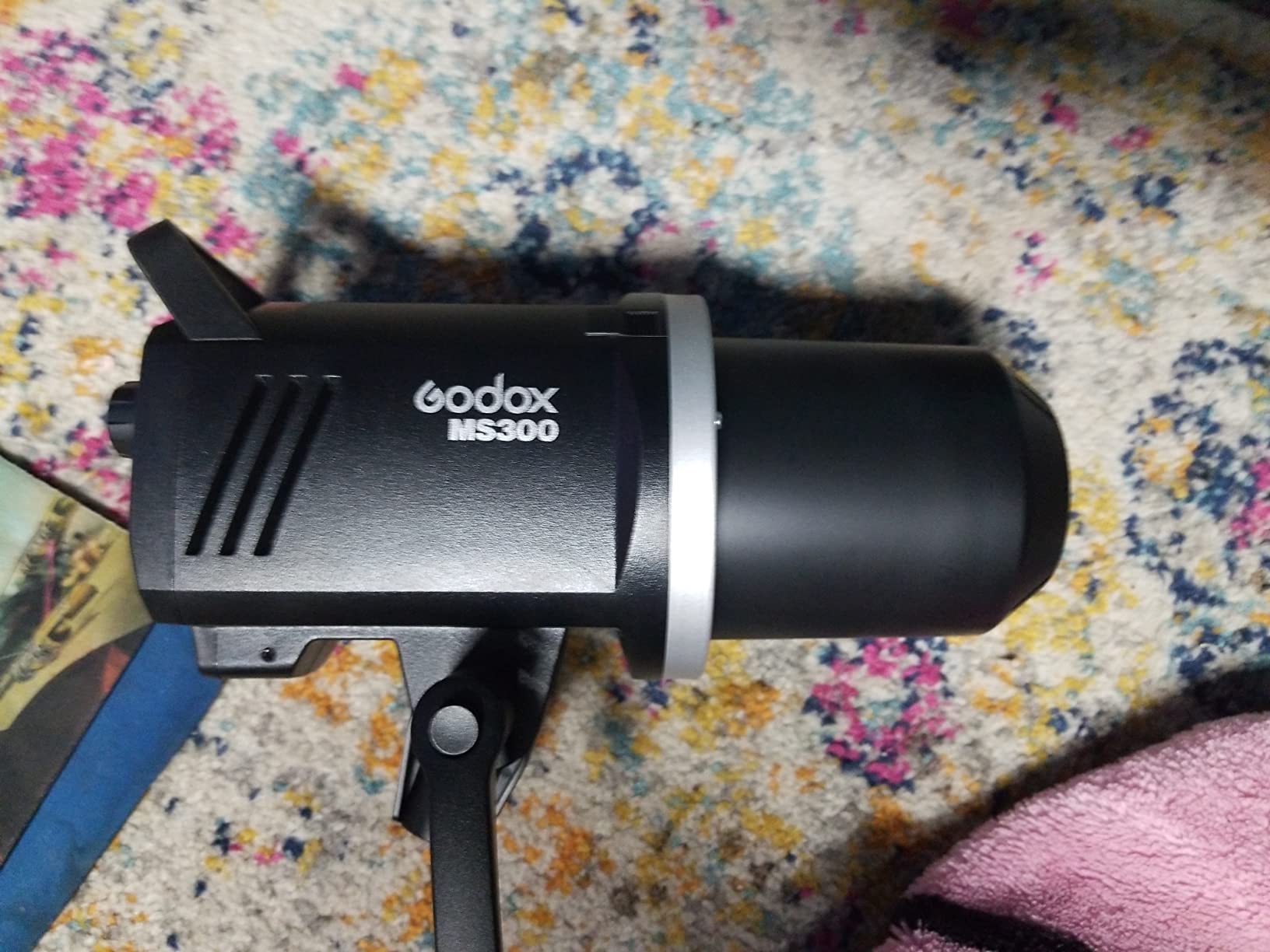 MS300 300WS GN58 Flash Studio Strobe Monolight with Bowens Mount, Built-in Godox 2.4G Wireless System, 0.1~1.8S Recycle time, Anti-Preflash, 1/32 to 1/1 Power Output, 150W Modeling Lamp customer photo 1