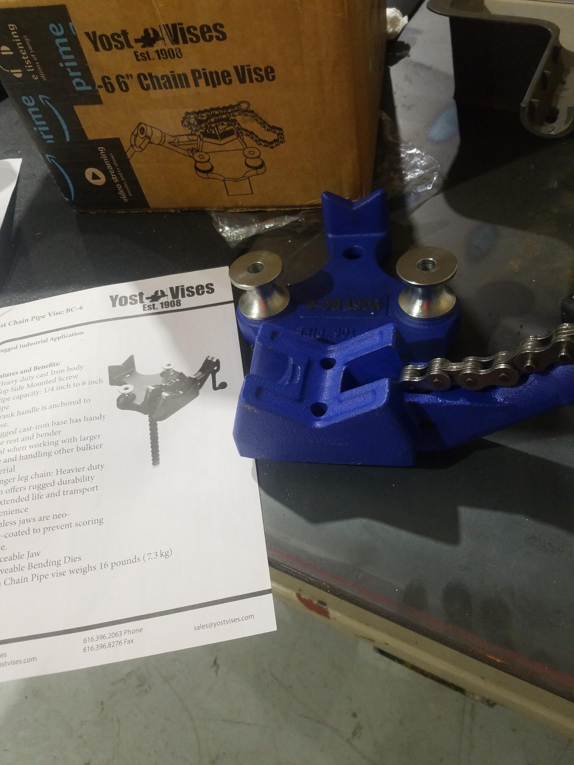 Yost Vises BC-6 Bench Chain Vise | 1/4 Inch to 6 Inch Pipe Clamp Capacity | Work Bench Vise | Heavy Duty Cast Iron Body and Durable Leg Chain | Blue customer photo 2