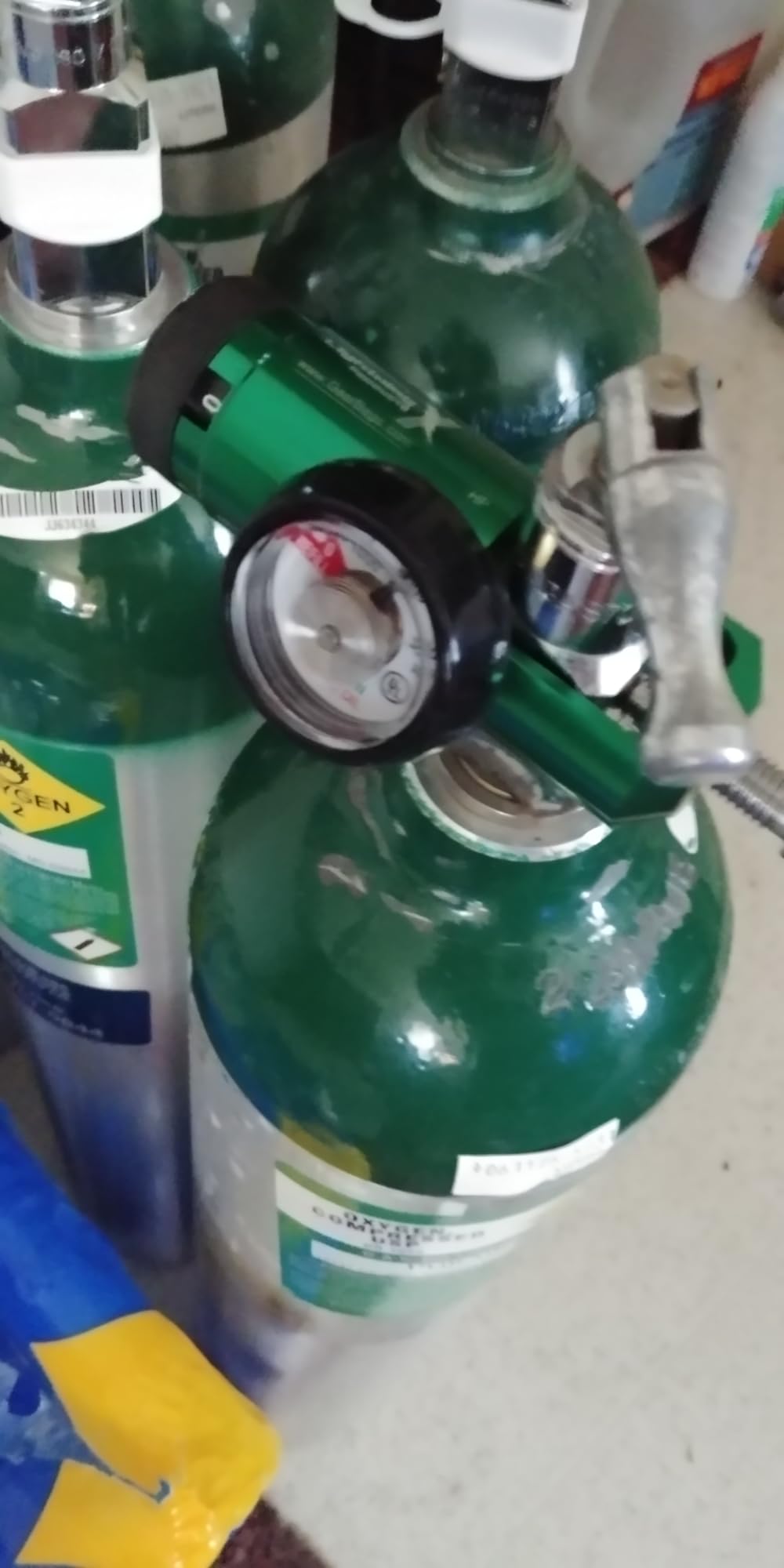 Lightning X Products O2 Mini Oxygen Regulator CGA-870 Gauge Flow Rate 0-15lpm with Wrench customer photo 1