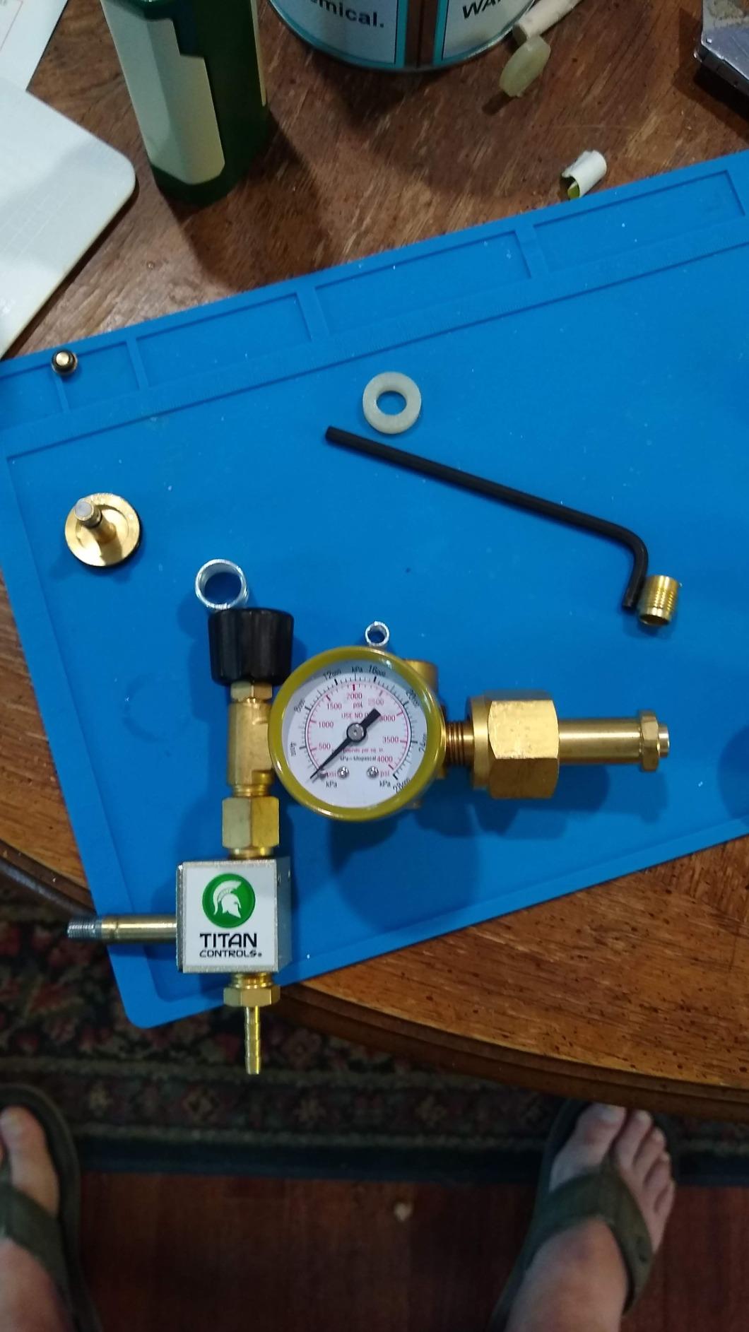 VIVOSUN Hydroponics CO2 Regulator Emitter System with Solenoid Valve Flowmeter for Grow Room Grow Tent Garden customer photo 1