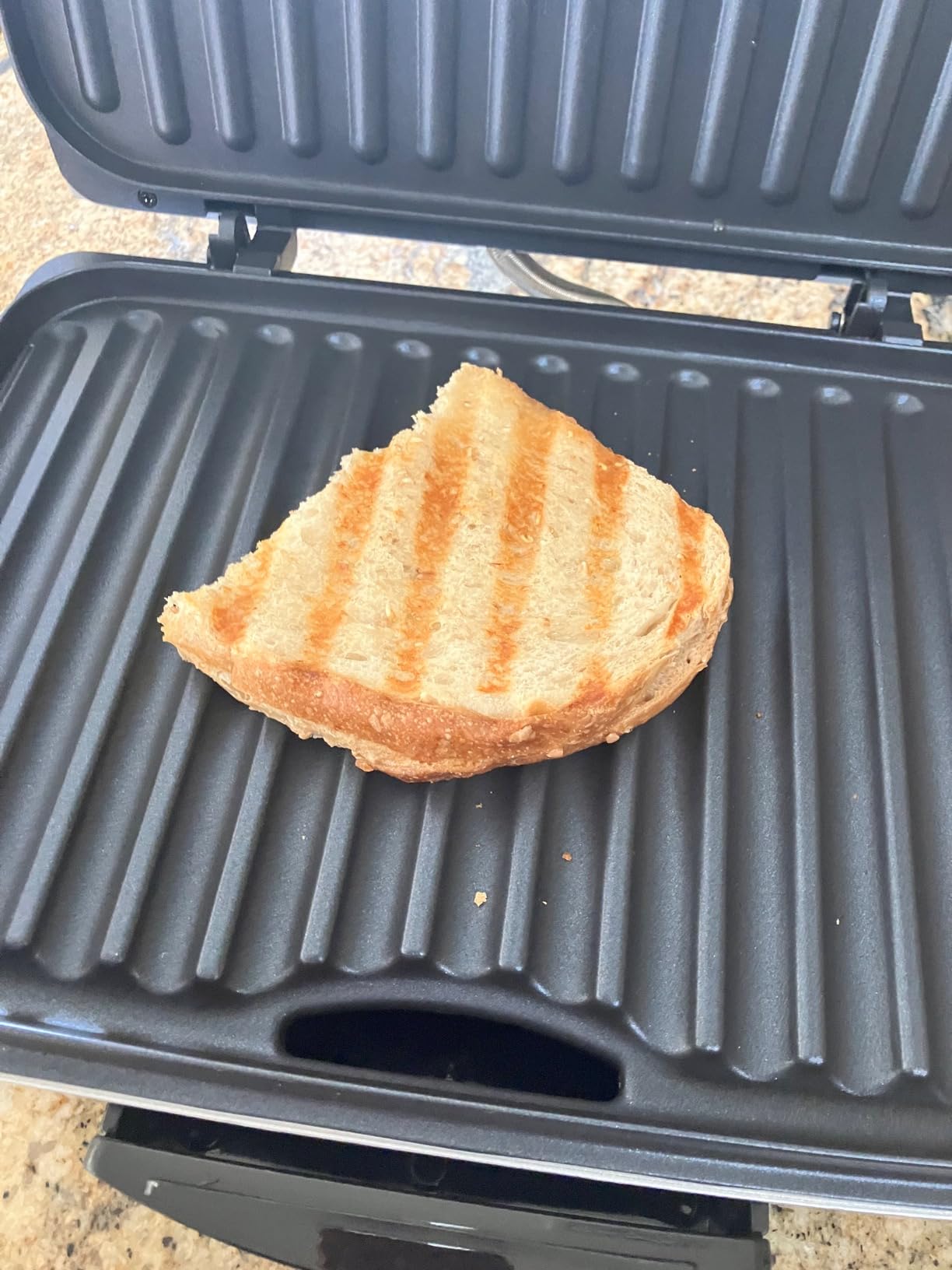 Hamilton Beach Electric Indoor Grill, 6-Serving, Large 90 sq. in. Nonstick Easy Clean Plates, Floating Hinge for Thicker Foods, 1200 Watts customer photo 2