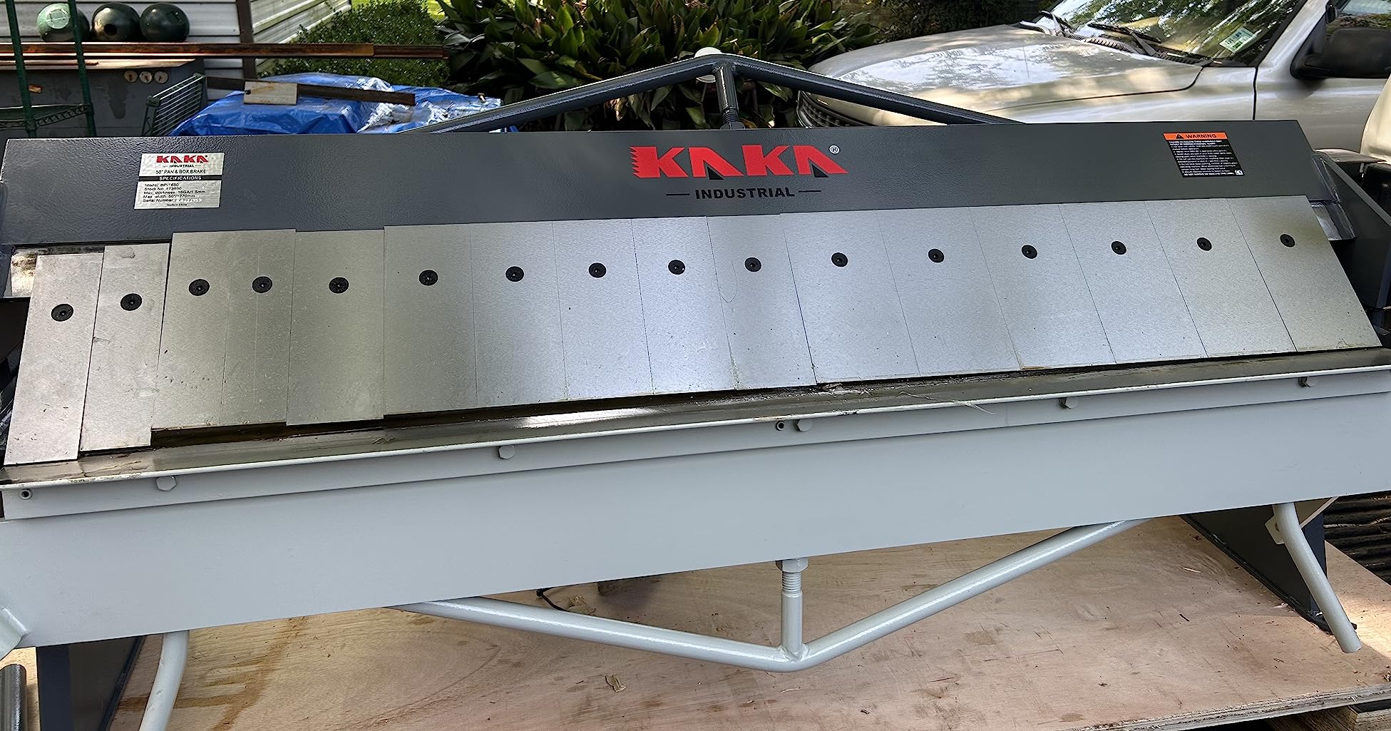 KAKA INDUSTRIAL Box and Pan Brake, 50-Inch Sheet Metal Brake, 16-Gauge (0.06 inch) Capacity Metal Break, 4-Inch Box Depth, 5/8-Inch Beam Adjustment Press Brake BP-1650 customer photo 1