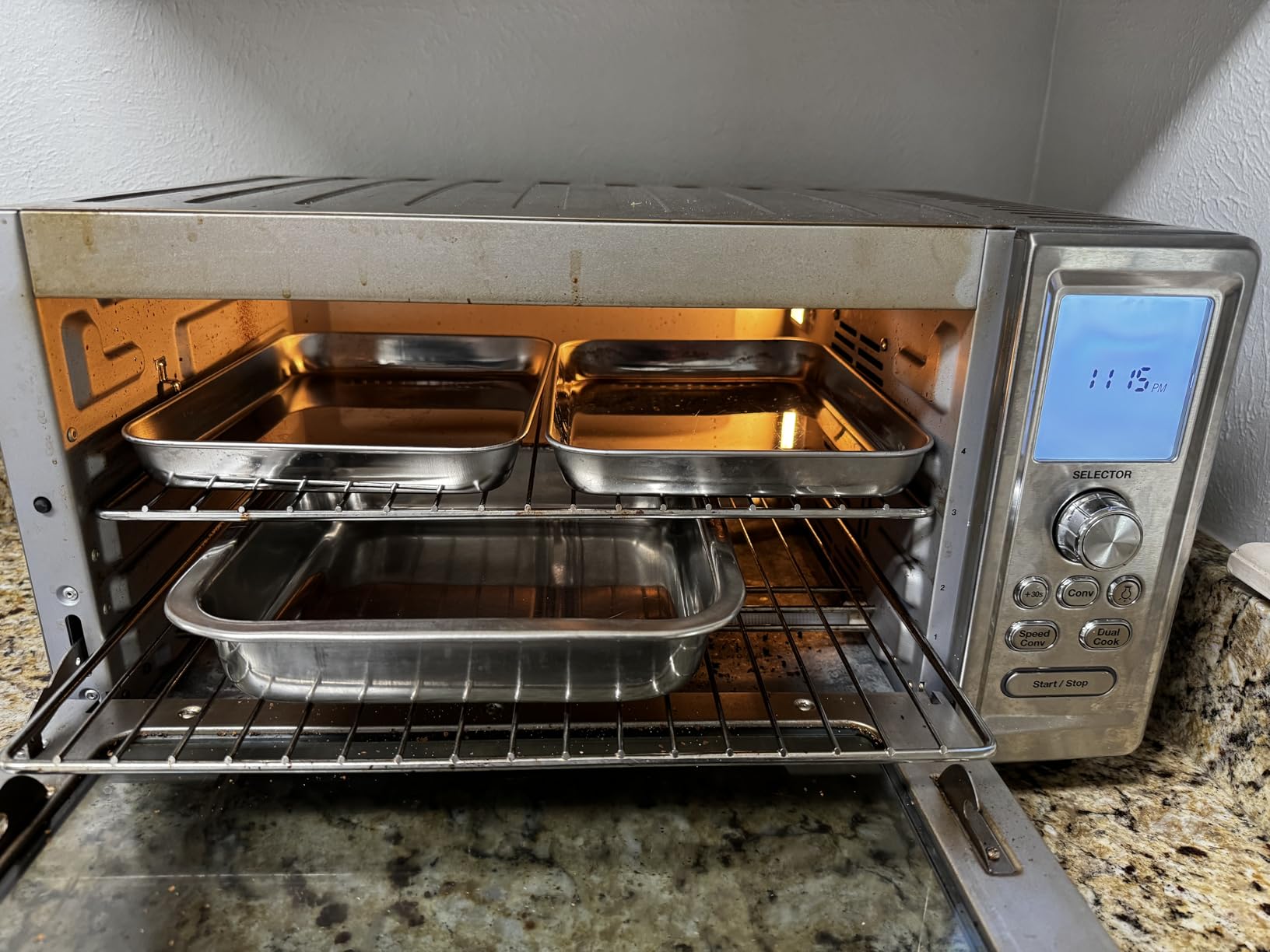 Cuisinart Chef's Convection Toaster Oven TOB-260N1, 1800-Watt with 15 Cooking Functions, Fits 13