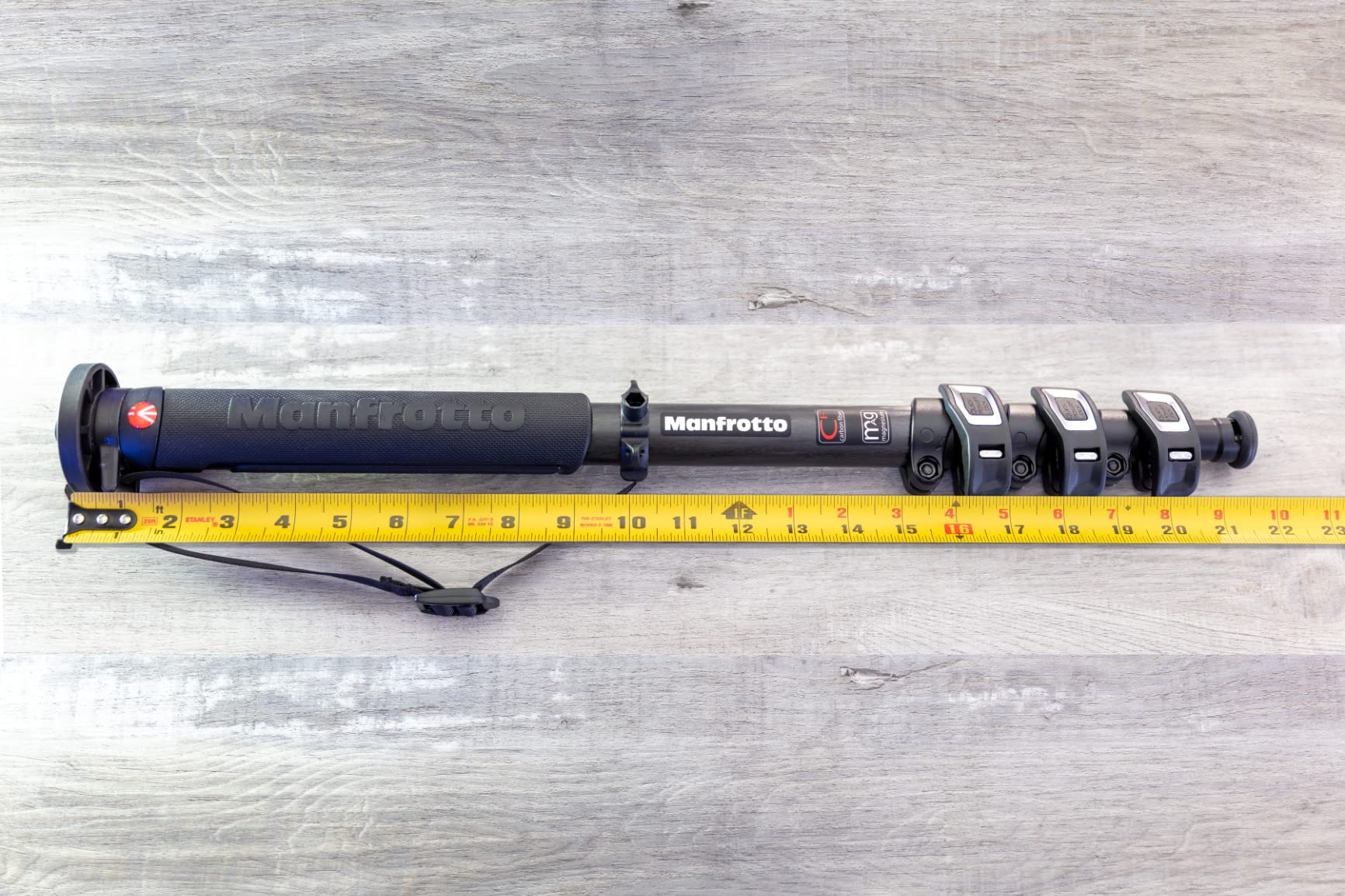 Manfrotto XPRO Carbon Fiber 4-Section Monopod (MPMXPROC4US) Black customer photo 1