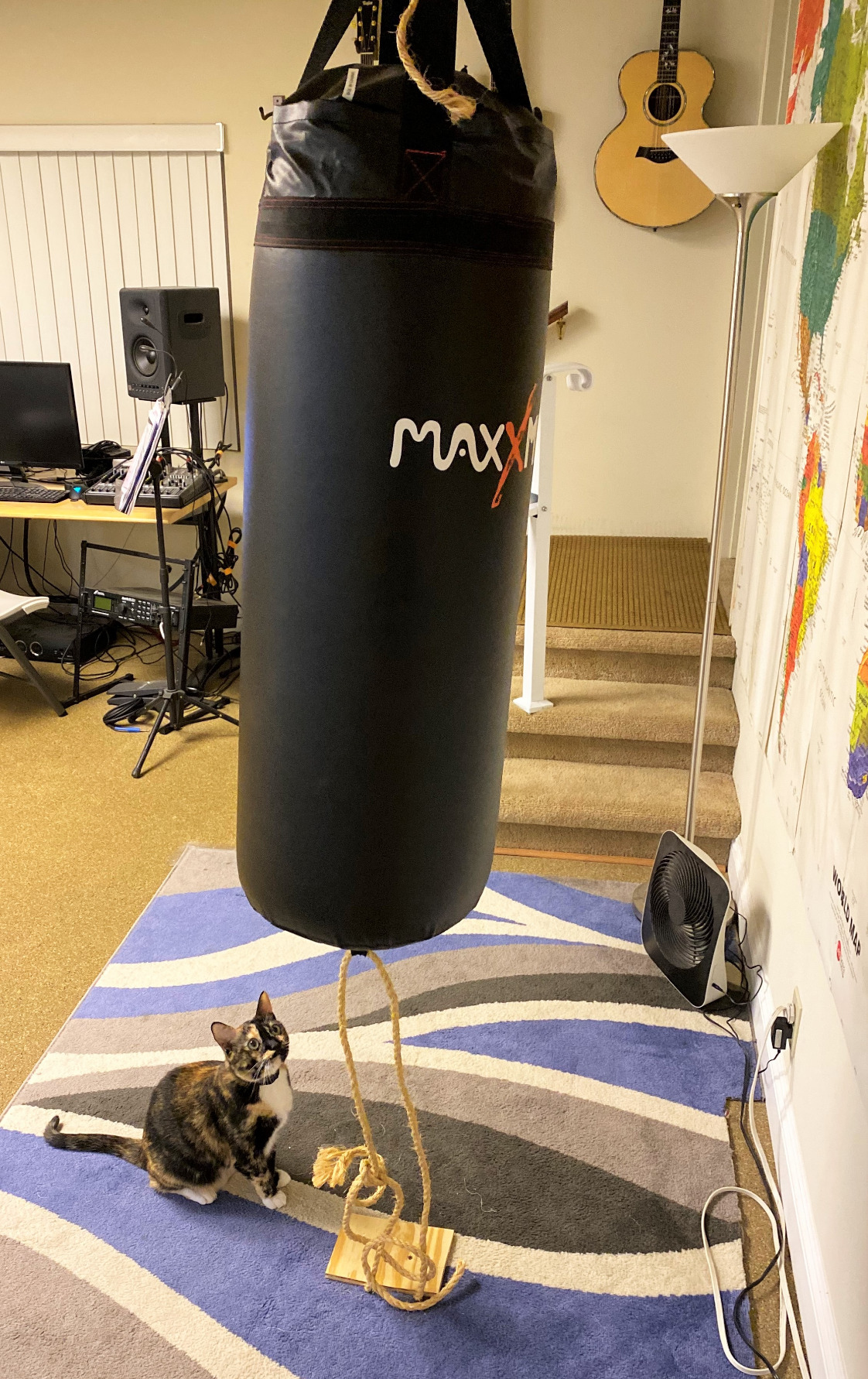 MaxxMMA 3 ft Water/Air Heavy Bag - Adjustable 70~120 lbs customer photo 1