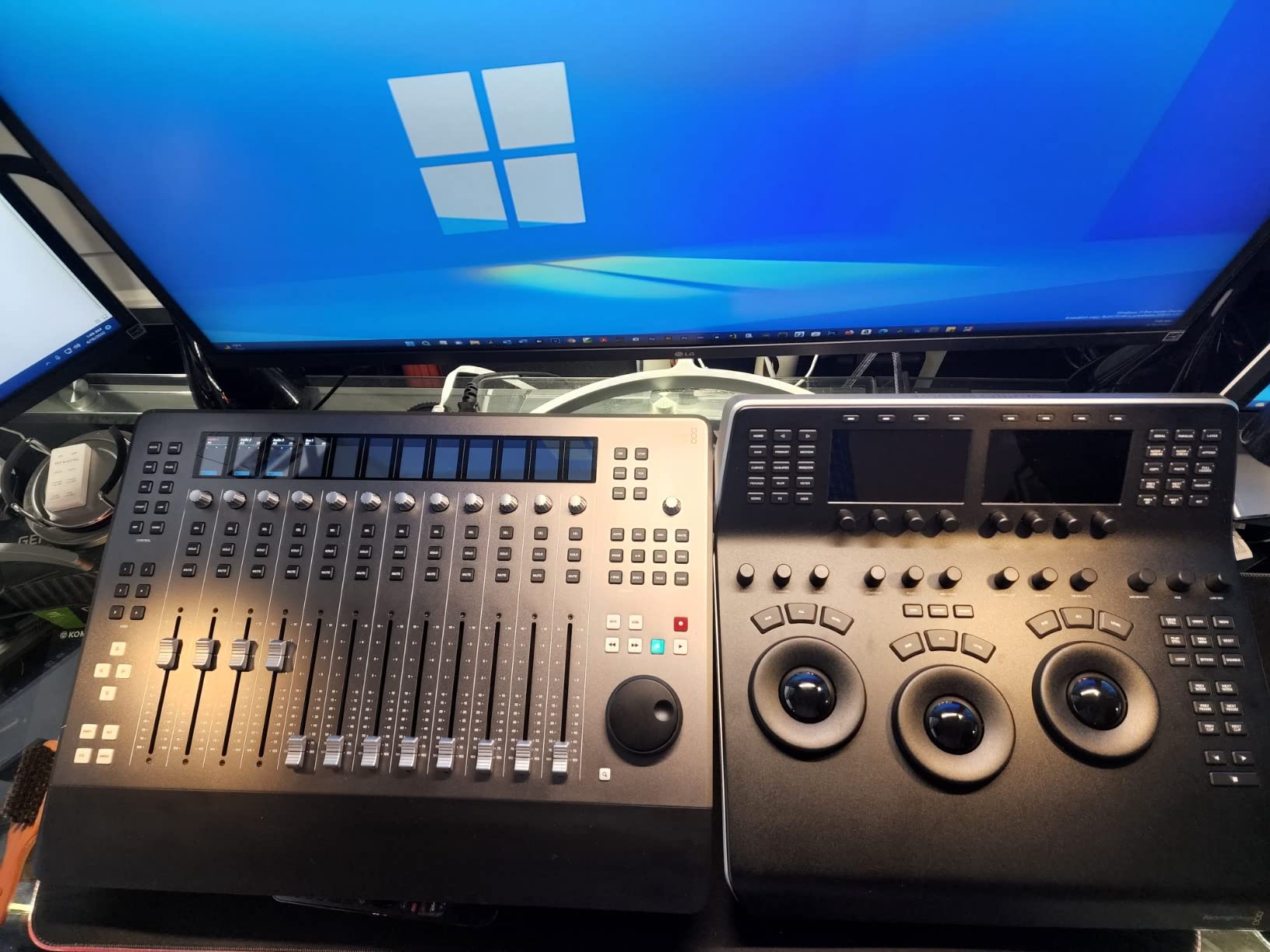 Blackmagic Design DaVinci Resolve Micro Panel | Portable Low Profile Control Panel customer photo 2