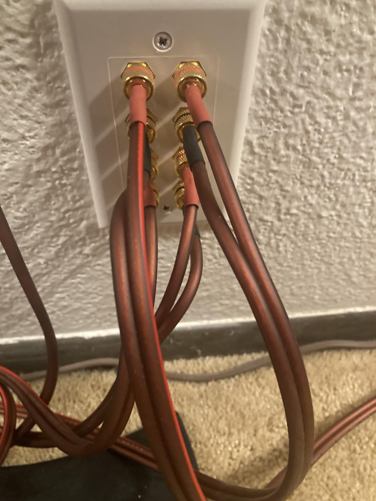 Micca 14 Gauge Pure Copper Speaker Cables, 6.6 Feet Each (2 Meters), 2 Pack Pair, Gold Plated Banana Plugs Connectors, Soldered Construction, Slim Design, 245 Strands, for Stereo or Home Theater customer photo 2