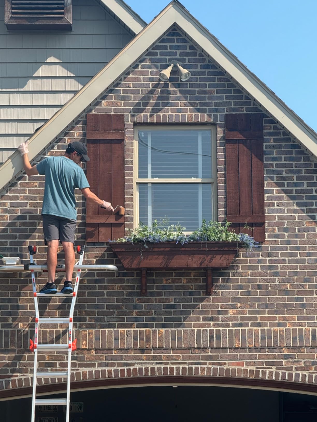 Little Giant Ladders Velocity 26-Ft Folding Multi-Position Ladder, Aluminum, 300 lb Load Capacity, Type 1A Extra Heavy Duty, 26-Ft Reach, with Ratchet Levelers and Wheels (15426-801) customer photo 2