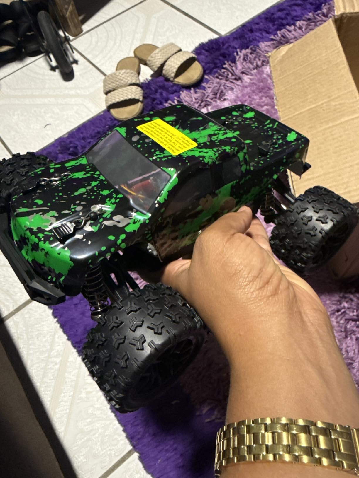 HAIBOXING 1:18 Scale All Terrain RC Car 18859, 36 KPH High Speed 4WD Electric Vehicle with 2.4 GHz Remote Control, 4X4 Waterproof Off-Road Truck with Two Rechargeable Batteries customer photo 1