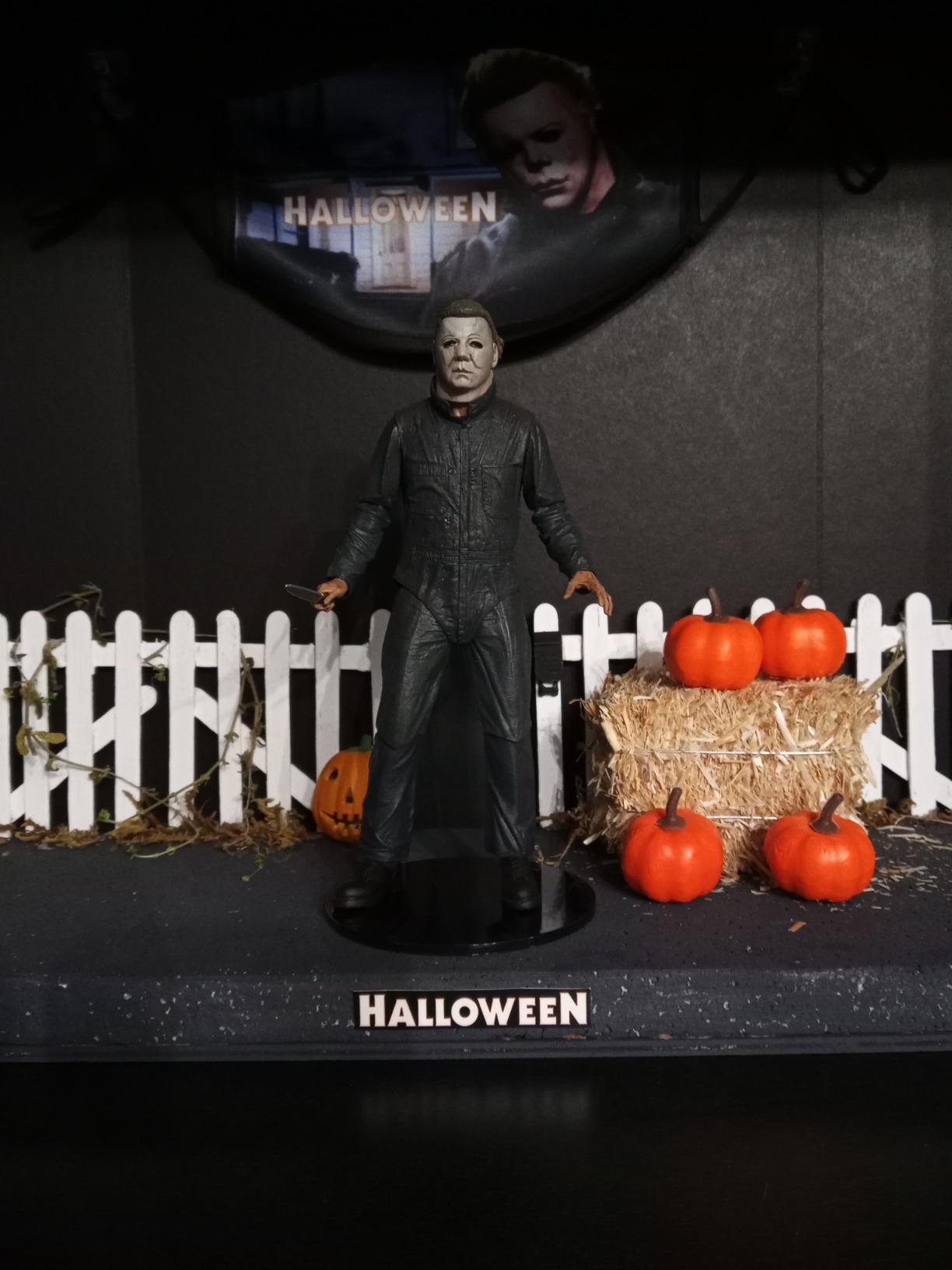 NECA - Black Figure Display Stand - Set of 10 customer photo 1