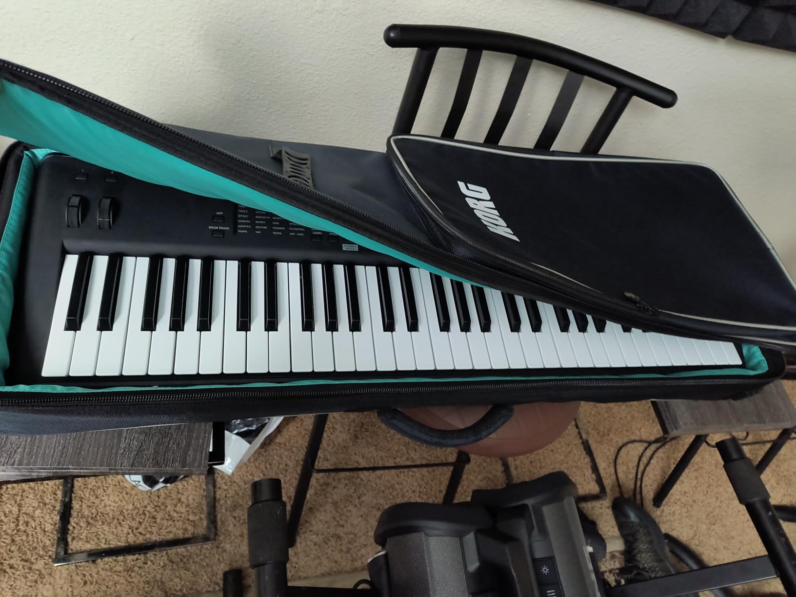 Kross 2-61 61-Key Synthesizer Workstation customer photo 2