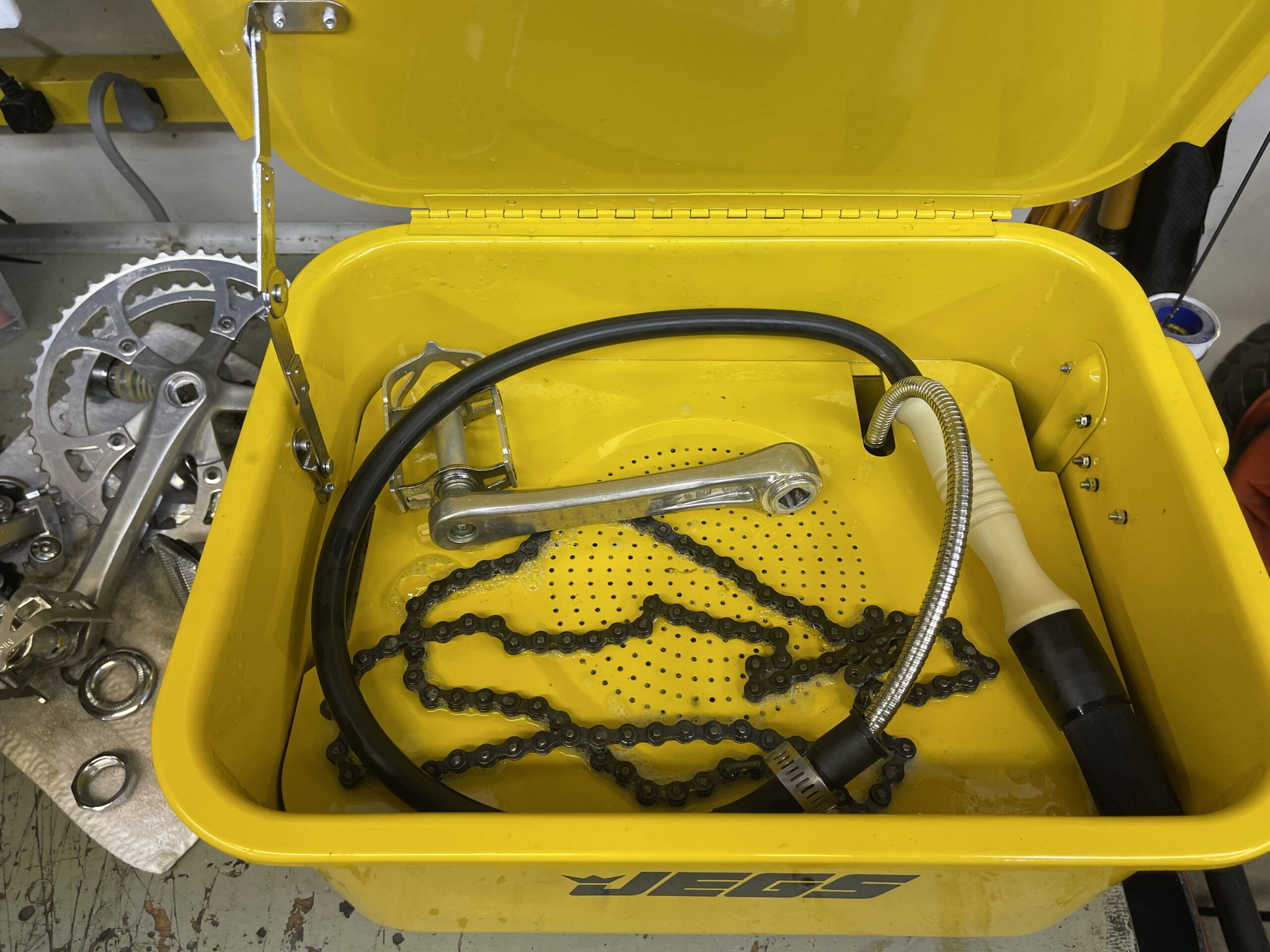 JEGS 5-Gallon Portable Parts Washer | 3.5 Gallon Solvent Capacity | 3.96 GPM Max Pump | Heavy Duty Steel | Powder Coated Black with JEGS Logo customer photo 1