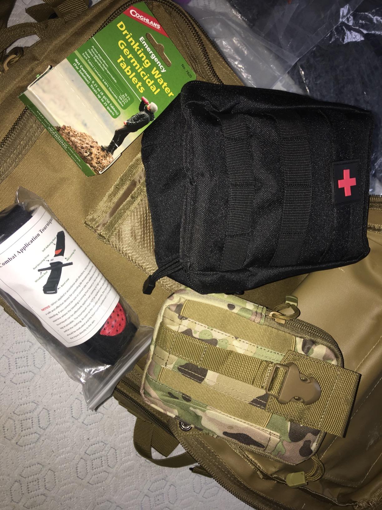 EVERLIT Complete 72 Hours Earthquake Bug Out Bag Emergency Survival Kit for Family. Be Prepared for Hurricanes, Floods, Tsunami, Other Disasters customer photo 2