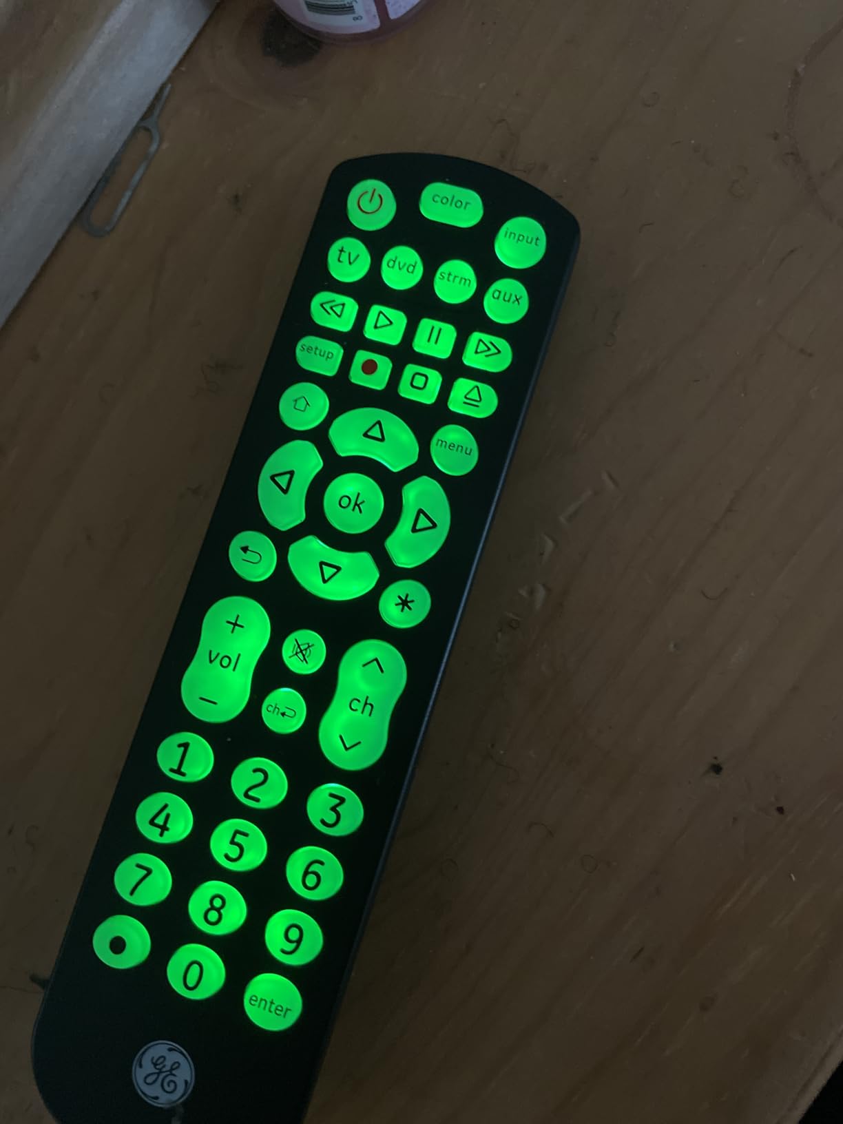 GE Backlit Universal Remote Control for Samsung, Vizio, LG, Sony, Sharp, Roku, Apple TV, RCA, Panasonic, Smart TV, Streaming Players, Blu-Ray, DVD, 4-Device, Black, 40081 customer photo 2