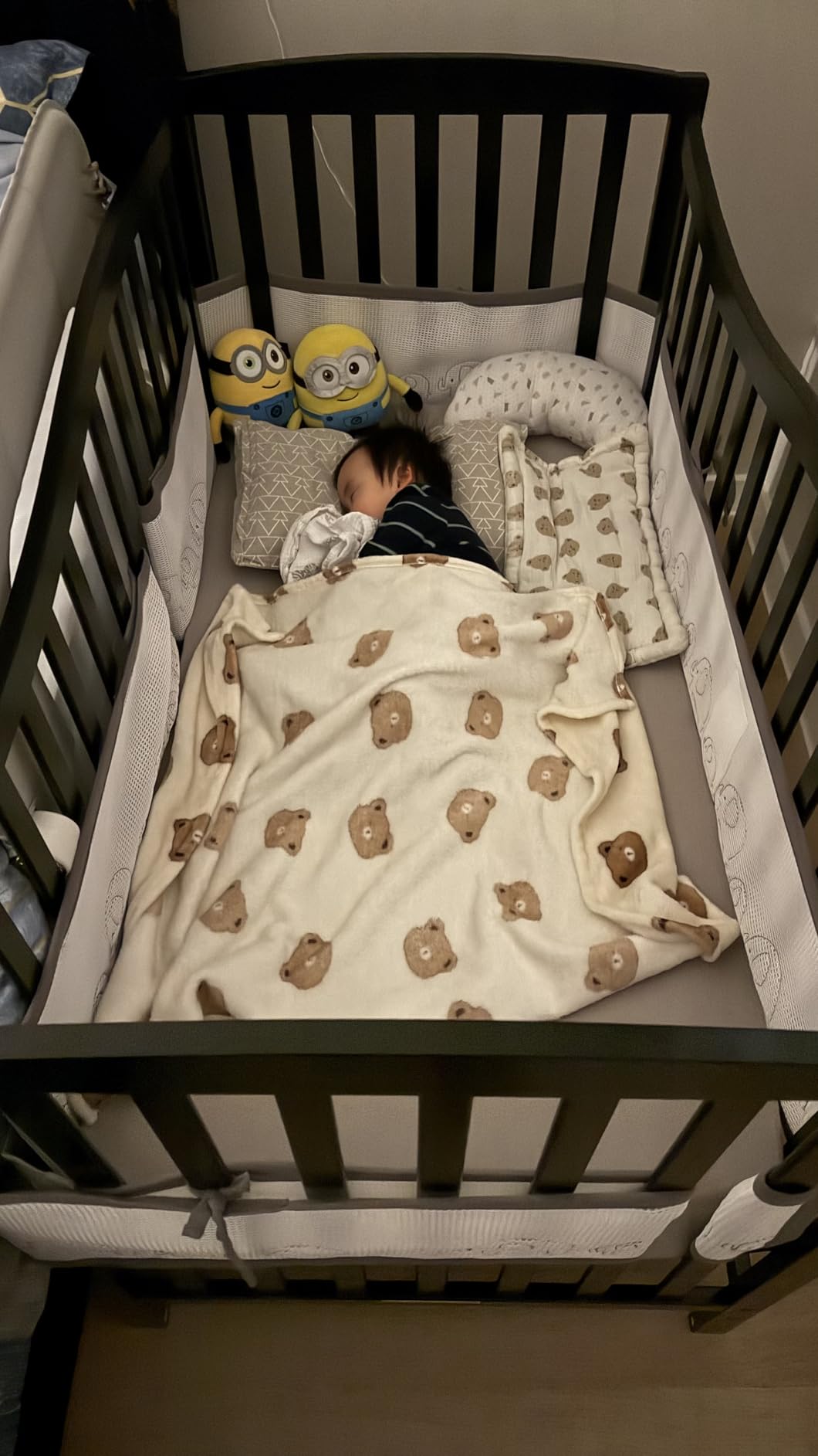 Dream On Me Chelsea 5-in-1 Convertible Full-Size Baby Crib in Steel Grey, GreenGuard Gold & BSA, Pinewood, 4 Mattress Heights, Converts to Toddler, Day & Full-Size Bed, Modern Classic Nursery customer photo 1