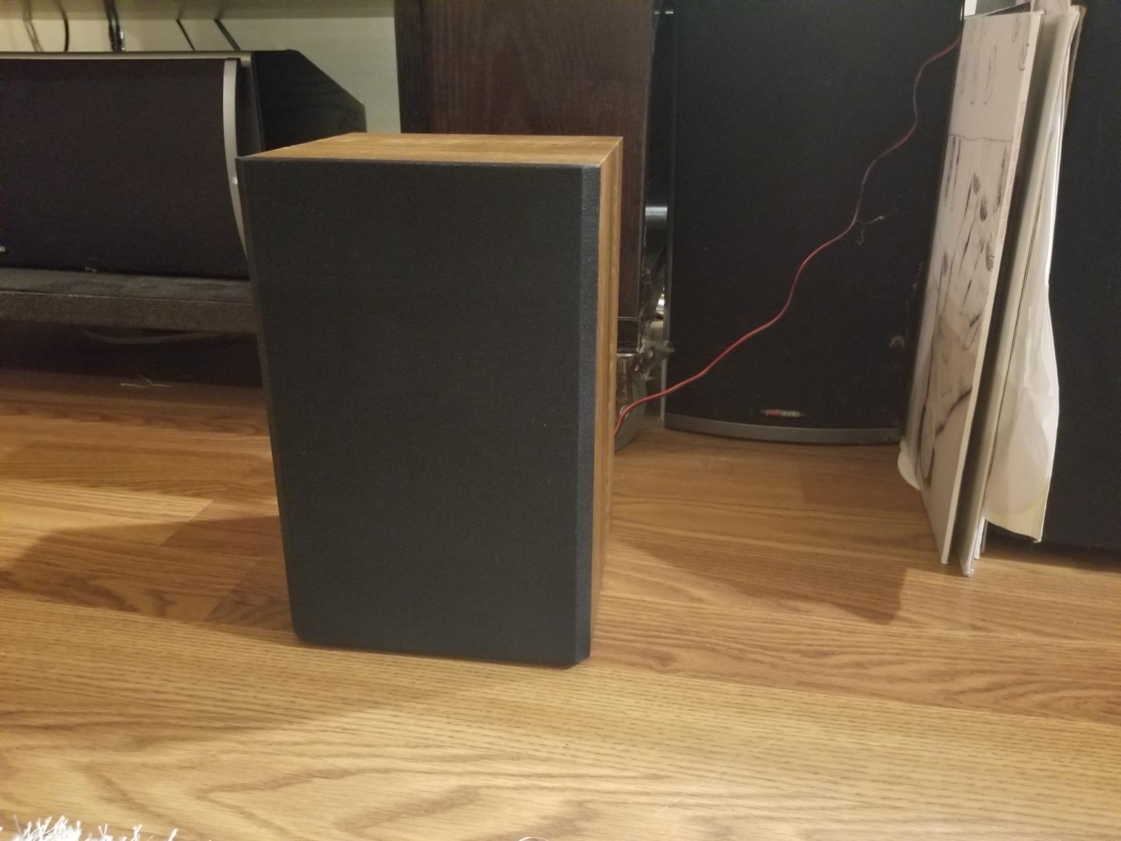 1 BY ONE Bluetooth Turntable HiFi System with 36 Watt Bookshelf Speakers, Patent Designed Vinyl Record Player with Magnetic Cartridge, Wireless Playback and Auto Off (Walnut) customer photo 1