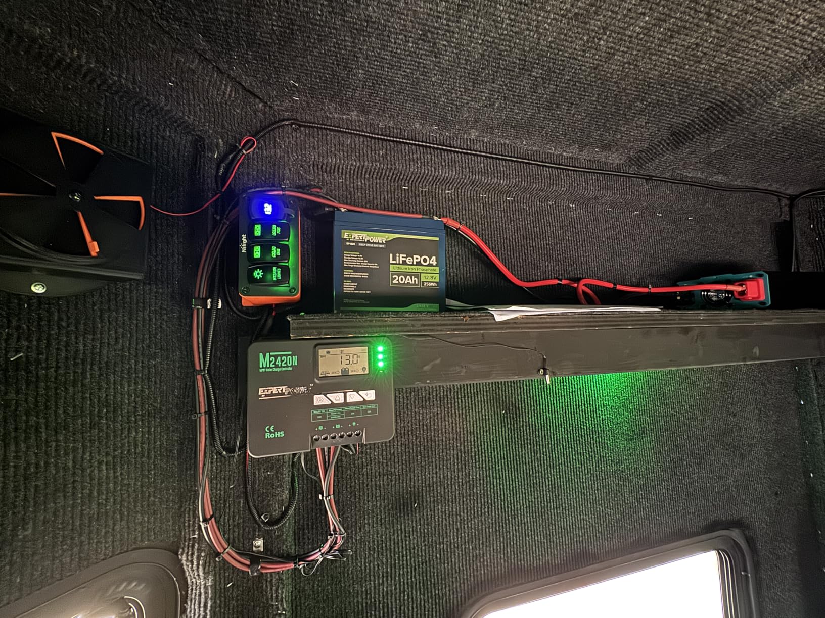 Renogy 1000W Pure Sine Wave Inverter 12V DC to 120V AC Converter for Home, RV, Truck, Off-Grid Solar Power 110V with Built-in 5V/2.1A USB Port, Hardwire Remote Controller customer photo 2