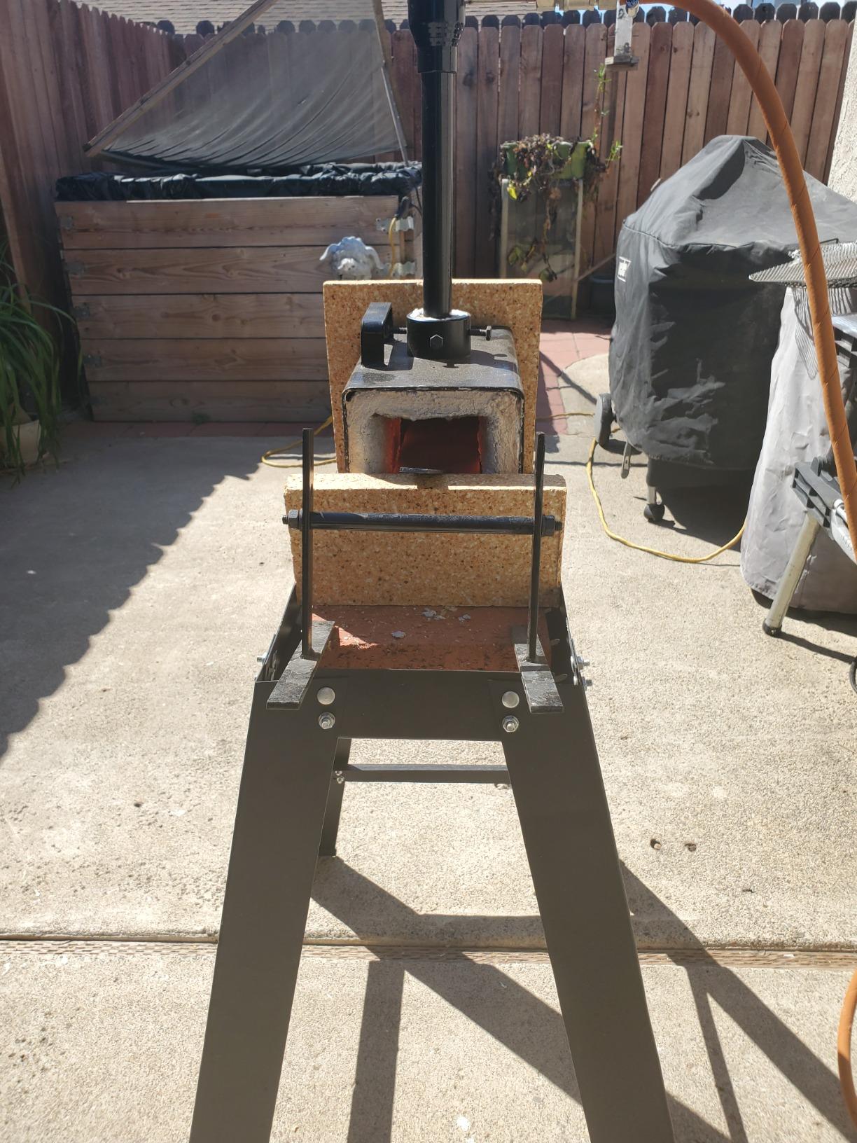 Simond Store - Single Burner Portable Metal Propane Forge - Blacksmith Forge - 2600F Rated, Ideal for Knife Making & Heat Treatment customer photo 2