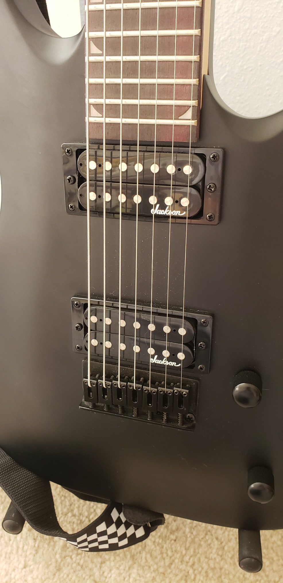 Jackson JS22-7 Dinky 7-string Electric Guitar - Satin Black customer photo 2