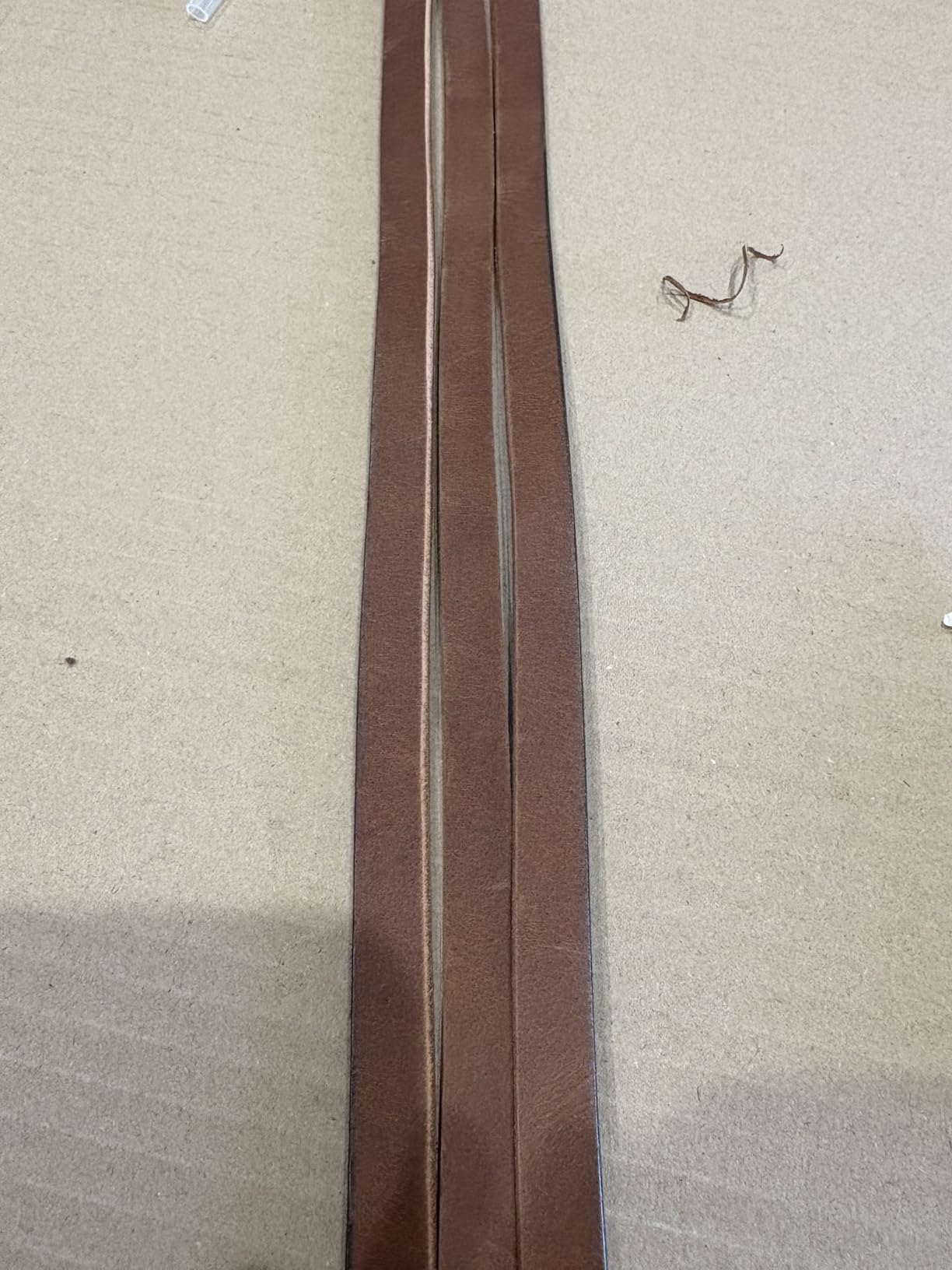WUTA Leather Edge Beveler, High Carbon Steel Edge Skiving, Leather Wood Handle Leather Tools, Leather Craft Keen Edge Cutting Tool for Beveling, Size 4, 1.4mm customer photo 2