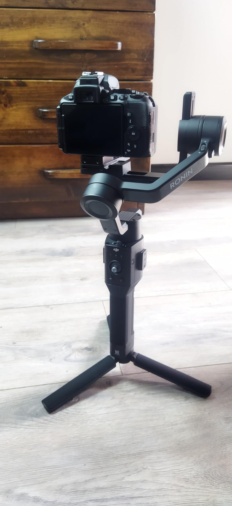 Ronin-SC 3-Axis Gimbal Stabilizer, Grey (CP.RN.00000040.01) customer photo 1
