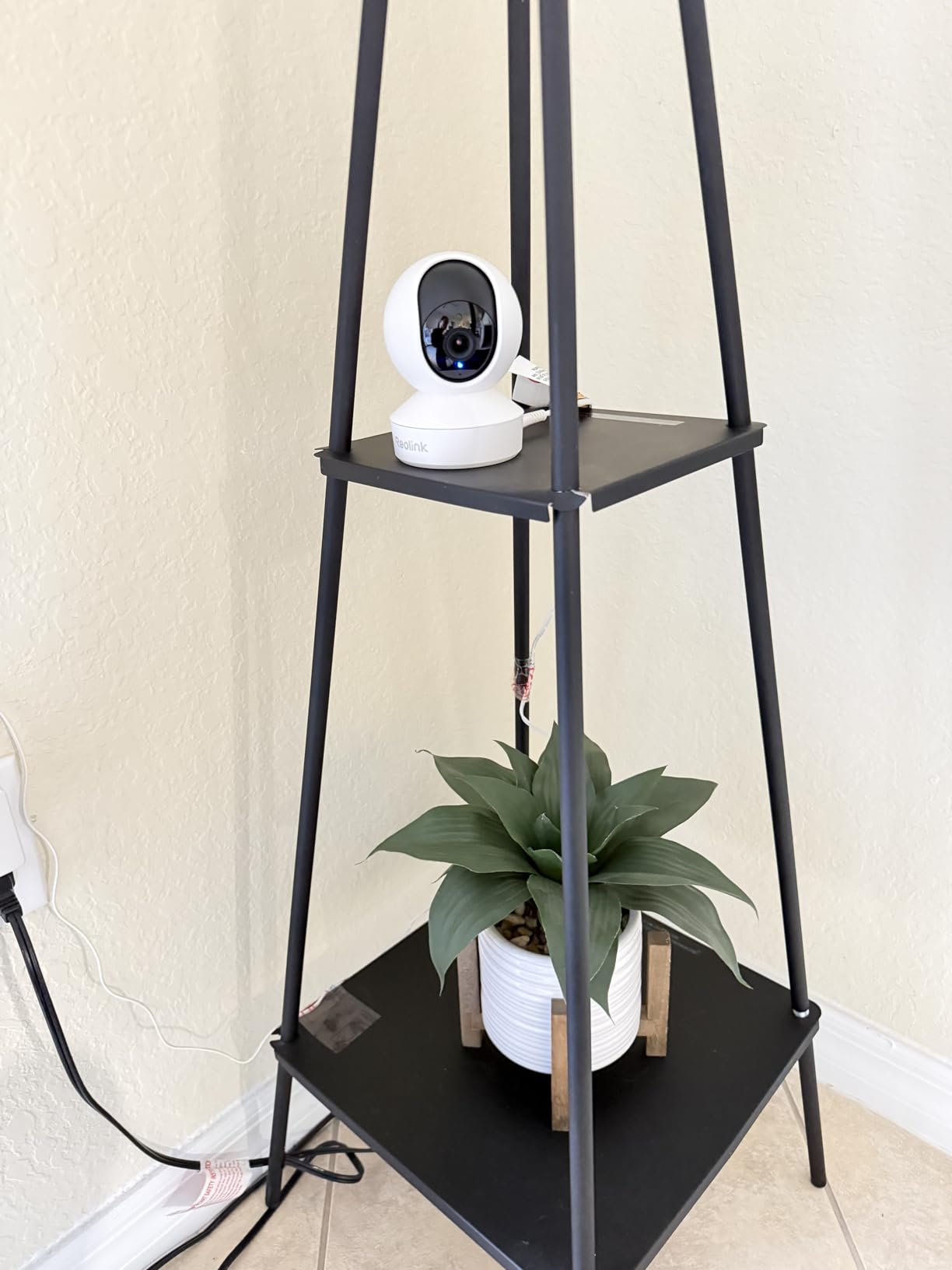 REOLINK 4MP 2K Indoor Camera E1, Plug-in Wireless WiFi 6 Security Camera, 360 Degree Pet Camera with Phone app, Baby Monitor with Person/Pet/Cry Detection, Night Vision, 2-Way Talk, Local Storage customer photo 1