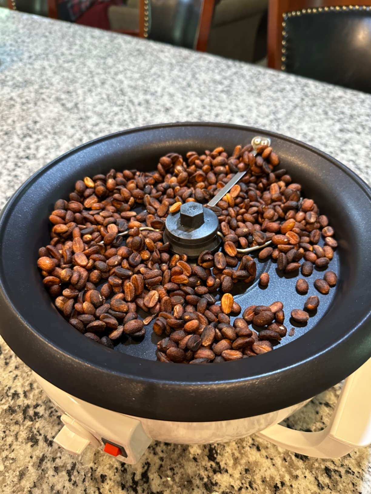 Coffee Roaster Machine for Home Use, 800g Capacity Electric Coffee Bean Roaster Machine with Timer 0-240C Non-Stick for Cafe Shop, Nut, Peanut, Black Bean, Soybeans 110V 1200W customer photo 1