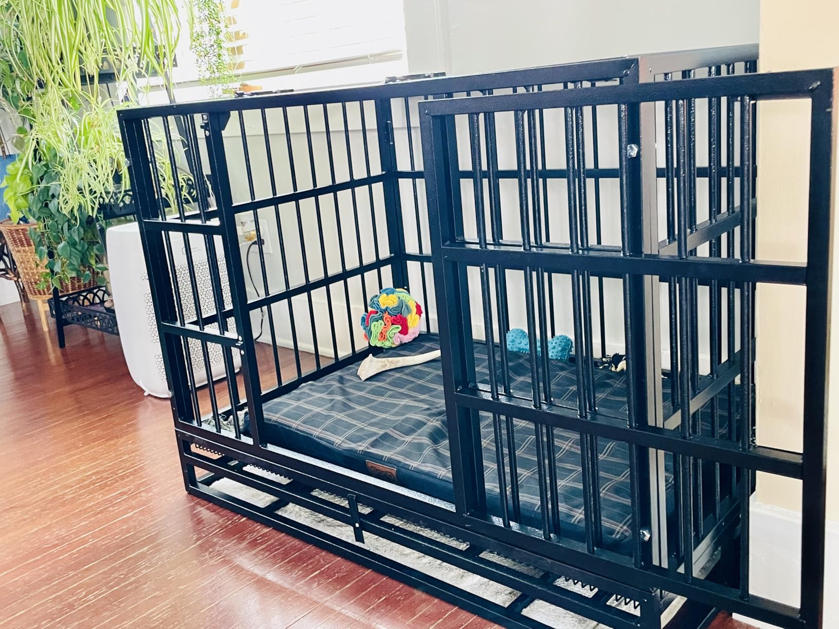 LEMBERI 48 Inch Heavy Duty Indestructible Dog Crate, Escape Proof Double Door Dog Kennel customer photo 1
