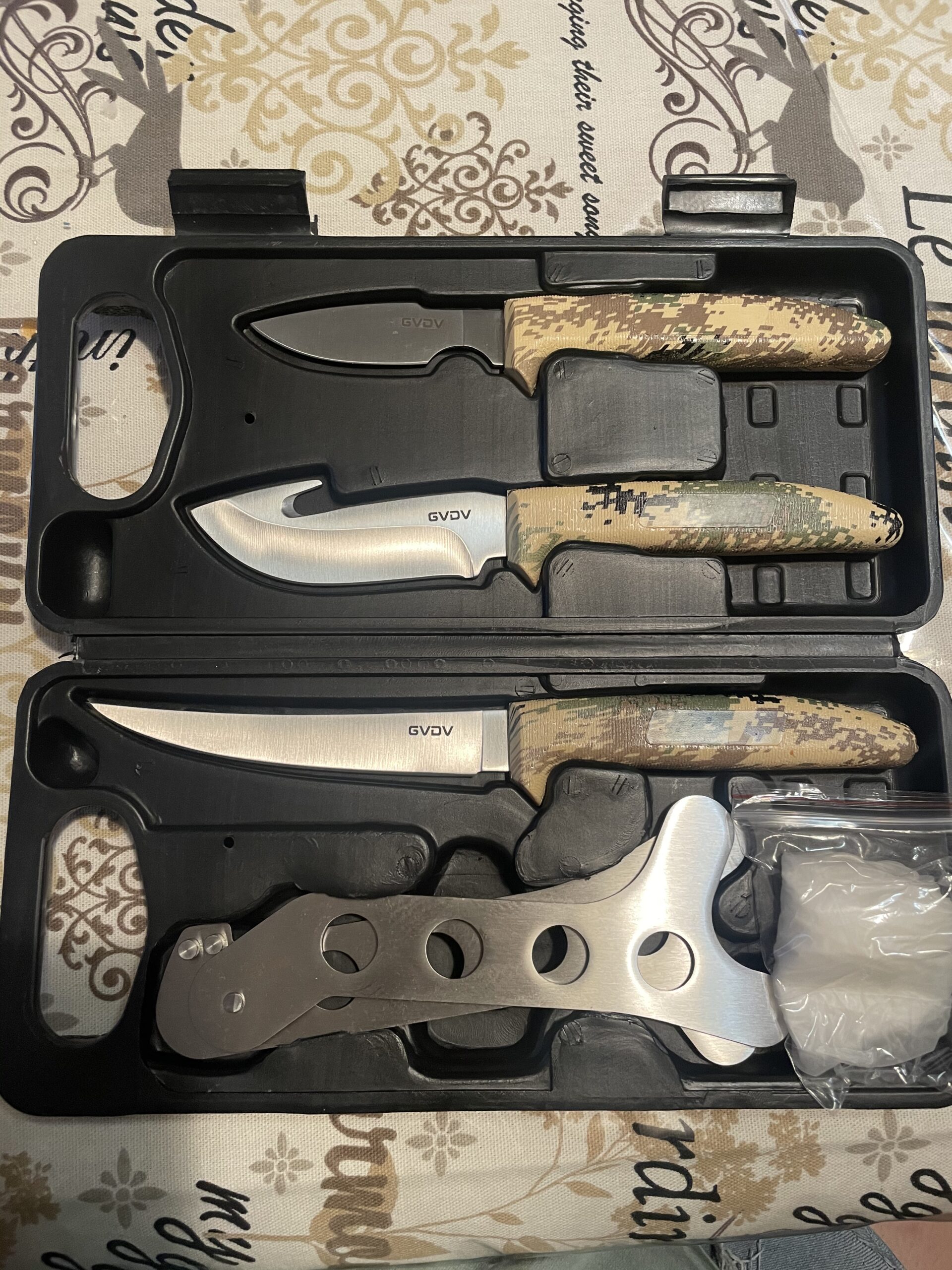 GVDV Hunting Knife Set - Deer Field Dressing Kit, Game Processor Set With Gut Hook Skinner, Spreader, Gloves - 6 Piece Butcher Gear for Men customer photo 1