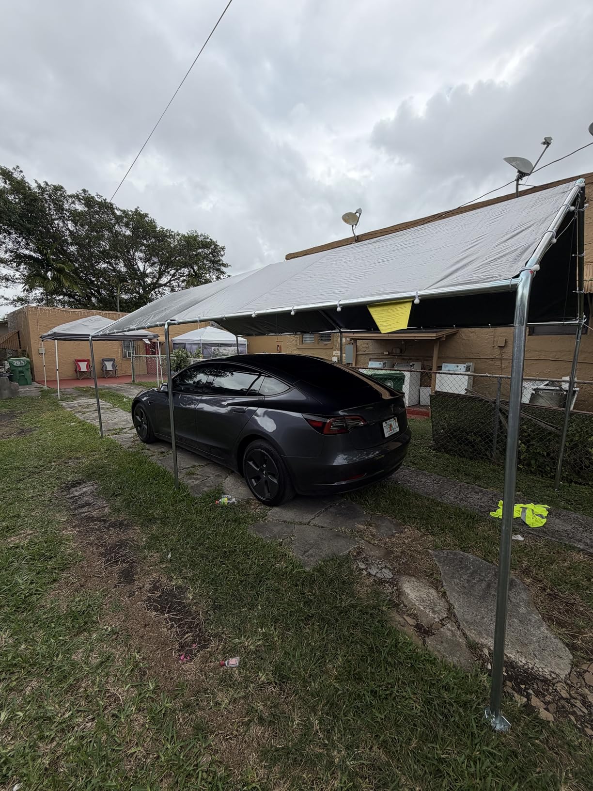 Outsunny 10'x20' Carport Outdoor Heavy Duty Party Tent Galvanized Car Canopy with Included Anchor Kit, 3 Reinforced Steel Cables, White customer photo 2
