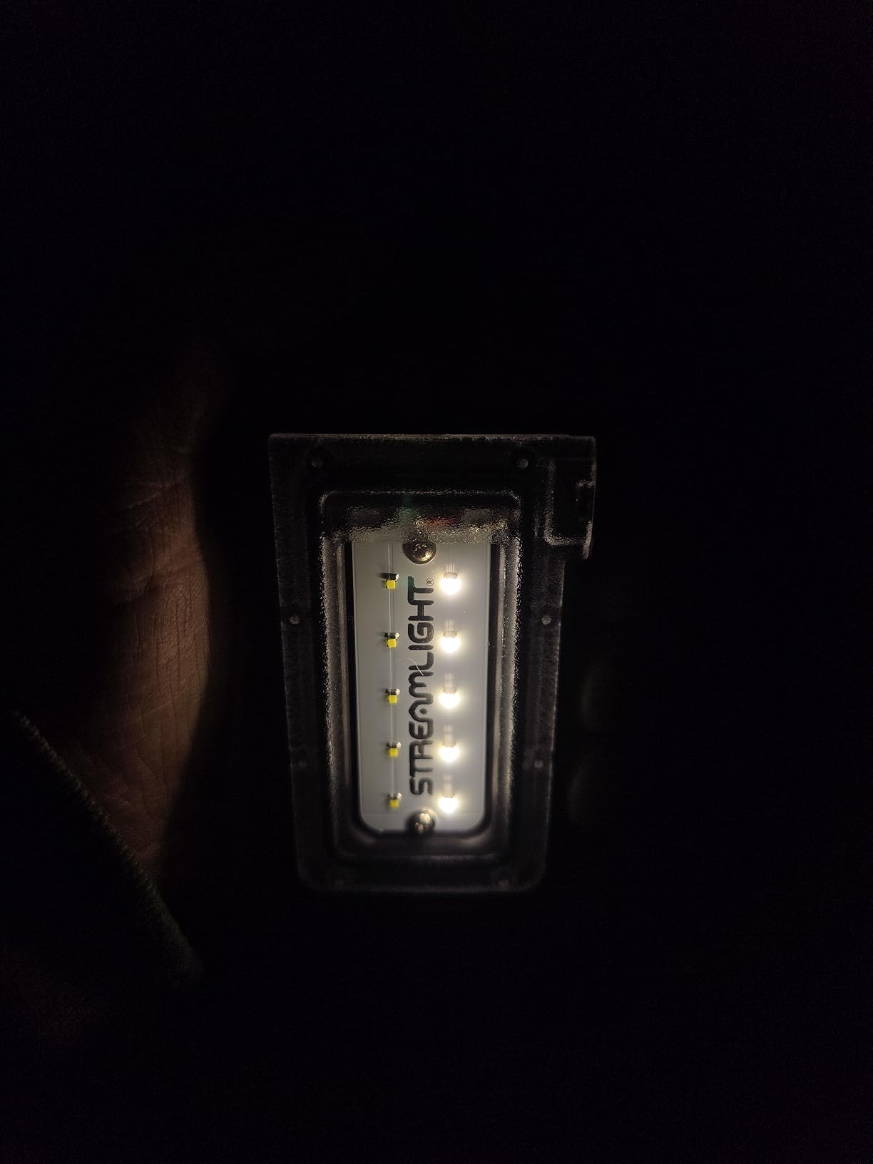 Streamlight 61501 Flipmate 500-Lumen USB Rechargeable Multi-Function Compact Work Light, Red customer photo 2