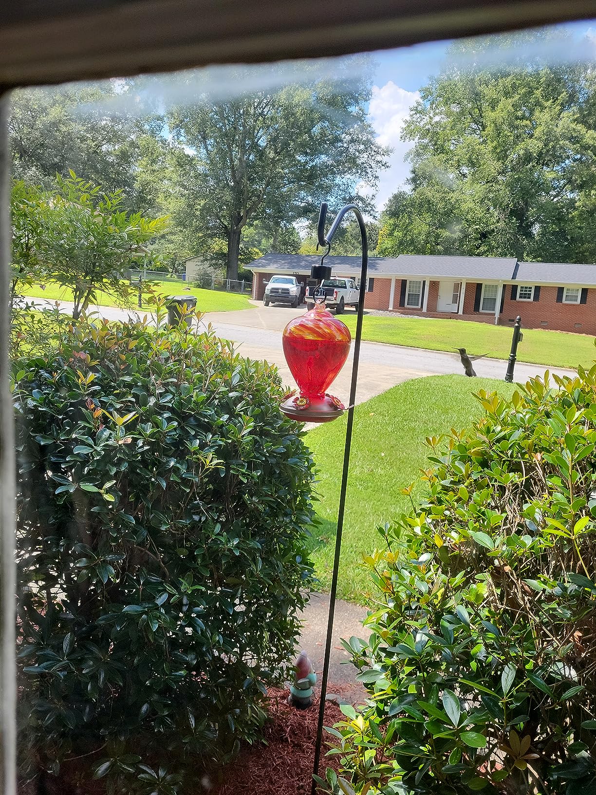 Muse Garden Hummingbird Feeders for Outdoors Hanging, Blown Glass Hummingbird Feeder Gifts for Women, Garden Decor Backyard Decor, Unique Gardening Gifts for Older Women, 34OZ, Comet customer photo 2