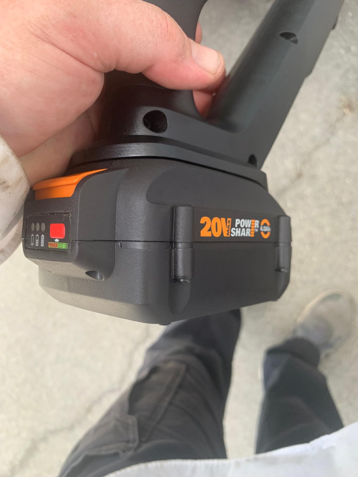 WORX Nitro Cordless Leaf Blower, Electric Blower with 410 CFM & 130 MPH, Blowers for Lawn Care with 3.8 Lbs, 4.0 Ah Battery & Charger Included, WG543 customer photo 2