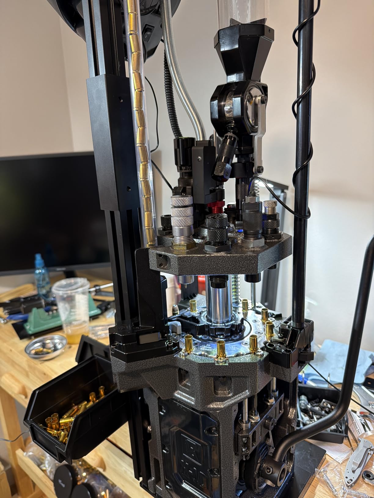 Frankford Arsenal X-10 Progressive Press with 10 Stations, Case Feeder, Automatic Rotating Shell Plate and Powder Measure customer photo 1