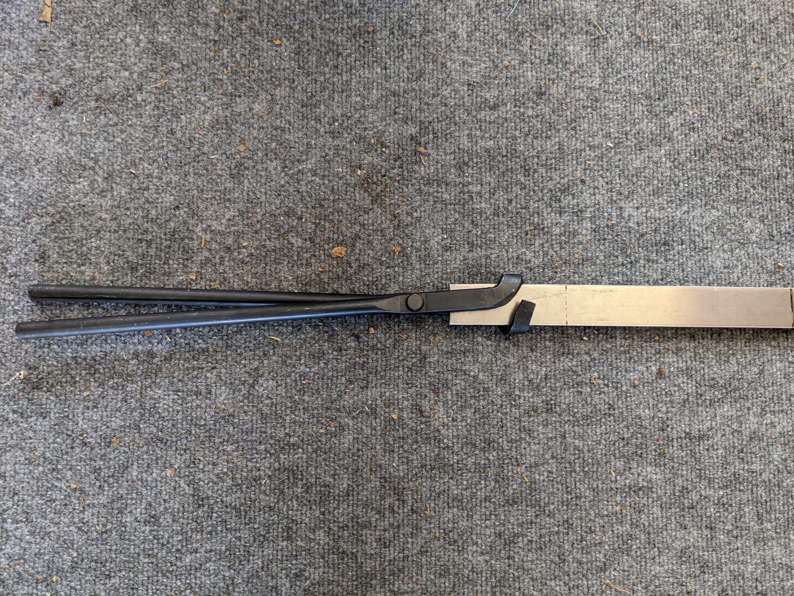 Blacksmith Forging Tongs Knife Making Tongs Set Fire Tongs Anvil Blacksmithing Tongs Forge Tools Includes Flat Tongs, Wolf Jaw Tongs, Blade Tongs & V-Bit Tongs(4 Tongs) customer photo 2