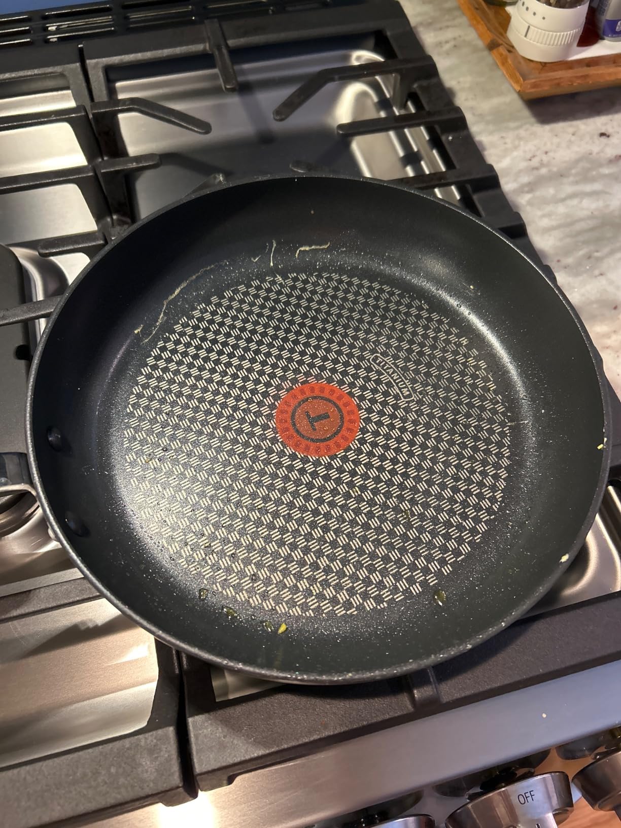 T-Fal Ultimate Hard Anodized Nonstick Fry Pan Set 3 Piece: 8, 10.25, & 12 Inch, Oven Broiler Safe 400F, Kitchen Cookware Set, Pots and Pans Set Non Stick, Frying Pans, Skillets, Dishwasher Safe, Onyx customer photo 2