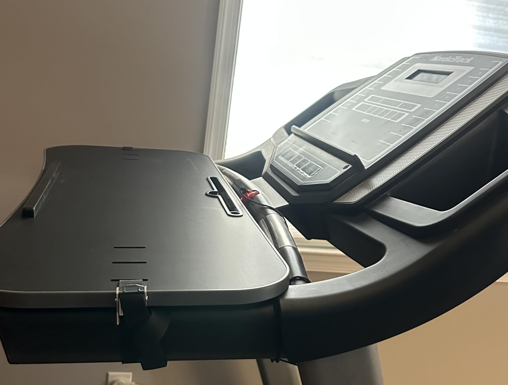 Miden Treadmill Desk Attachment, Universal Laptop Desk for Walking Treadmill, Ergonomic Workstation for Home Office Walking Pad customer photo 2