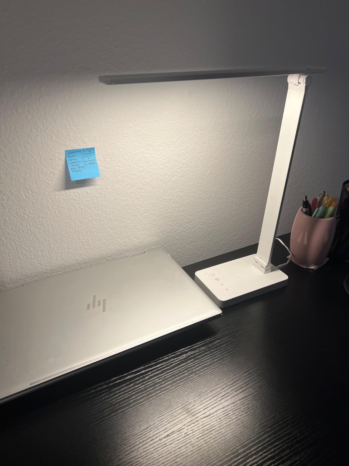 Lepro LED Desk Lamp with USB Charging Port, 700LM Dimmable Home Office Touch Control Reading Table Lamp, 5 Color Modes with 5 Brightness Level, Dorm Room Essentials, Task Lamp, Sewing, Crafting, White customer photo 2